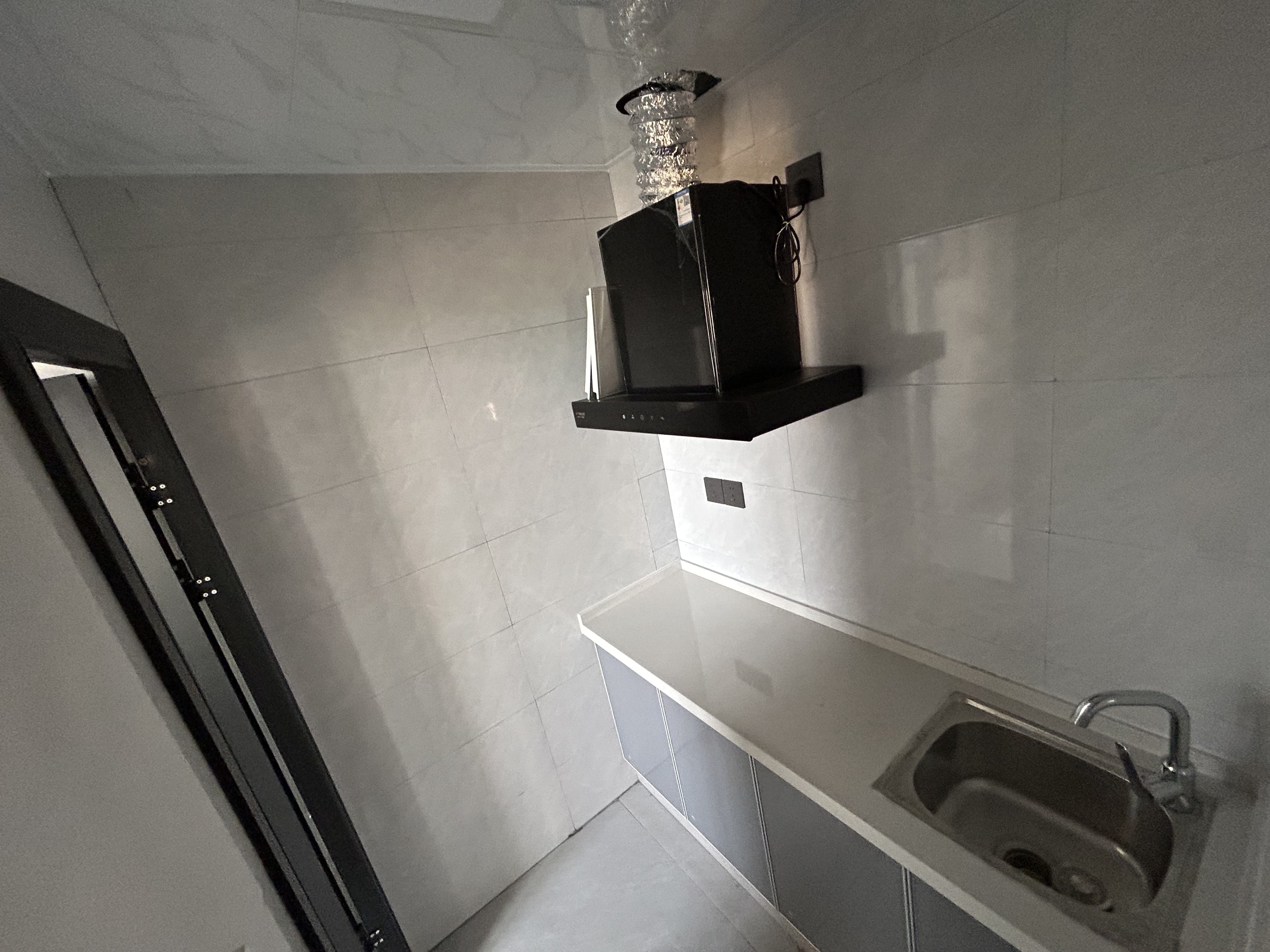 三里垅小区 1室0厅0卫 1200.0元/月 三里垅小区 1室0厅0卫 1200.0元/月室内图