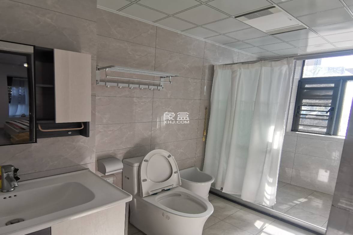 伊泰天骄二期 3室2厅2卫 168.0万 伊泰天骄二期 3室2厅2卫 168.0万室内图