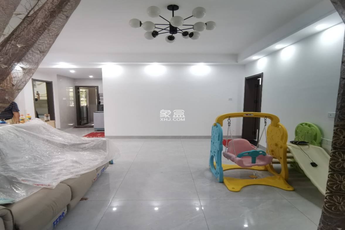 伊泰天骄二期 3室2厅2卫 168.0万 伊泰天骄二期 3室2厅2卫 168.0万室内图