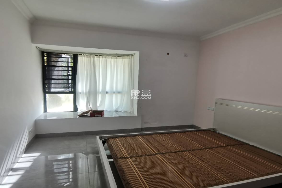 伊泰天骄二期 3室2厅2卫 168.0万 伊泰天骄二期 3室2厅2卫 168.0万室内图