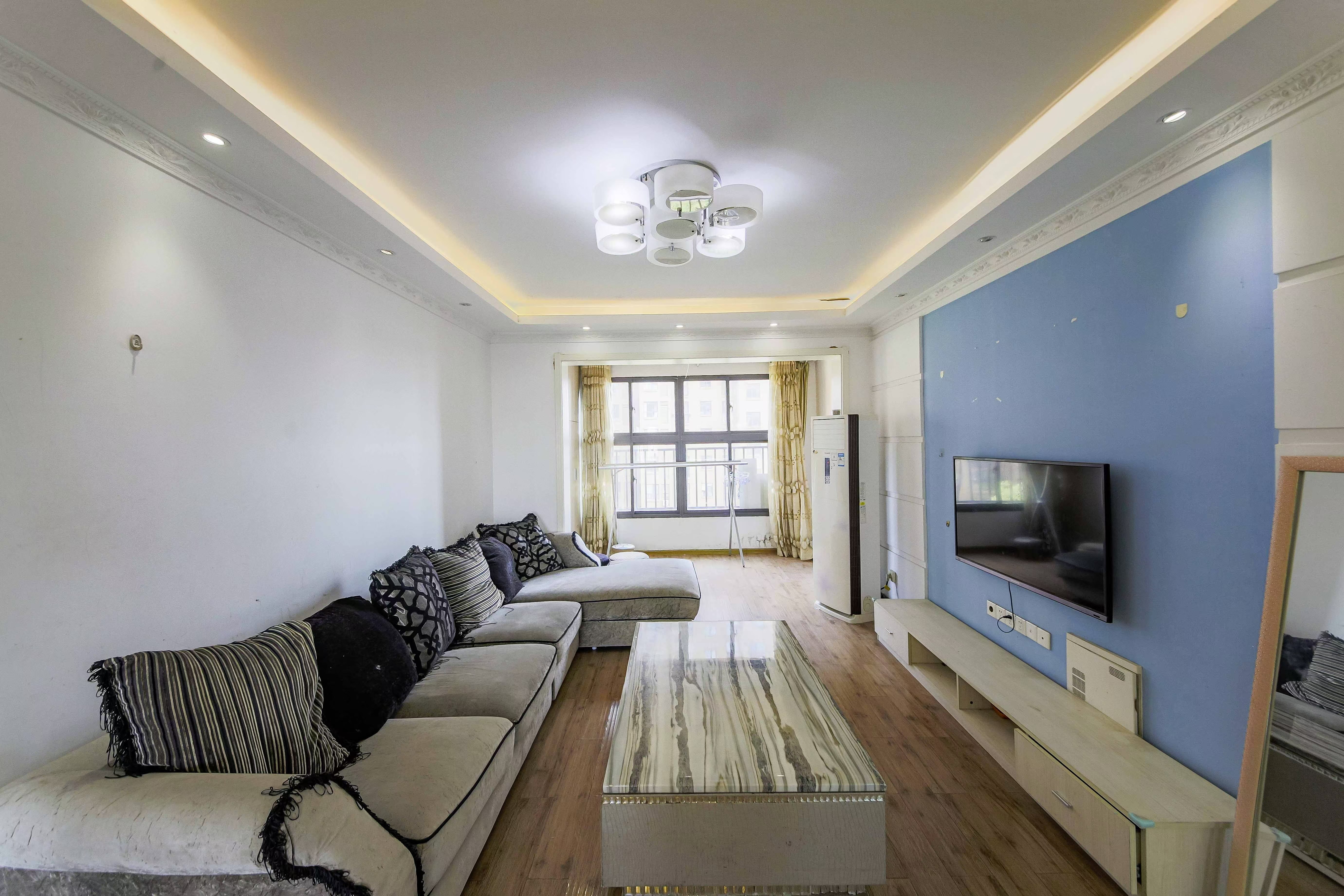 兴汝金城  3室2厅1卫    2400.0元/月 兴汝金城  3室2厅1卫    2400.0元/月室内图