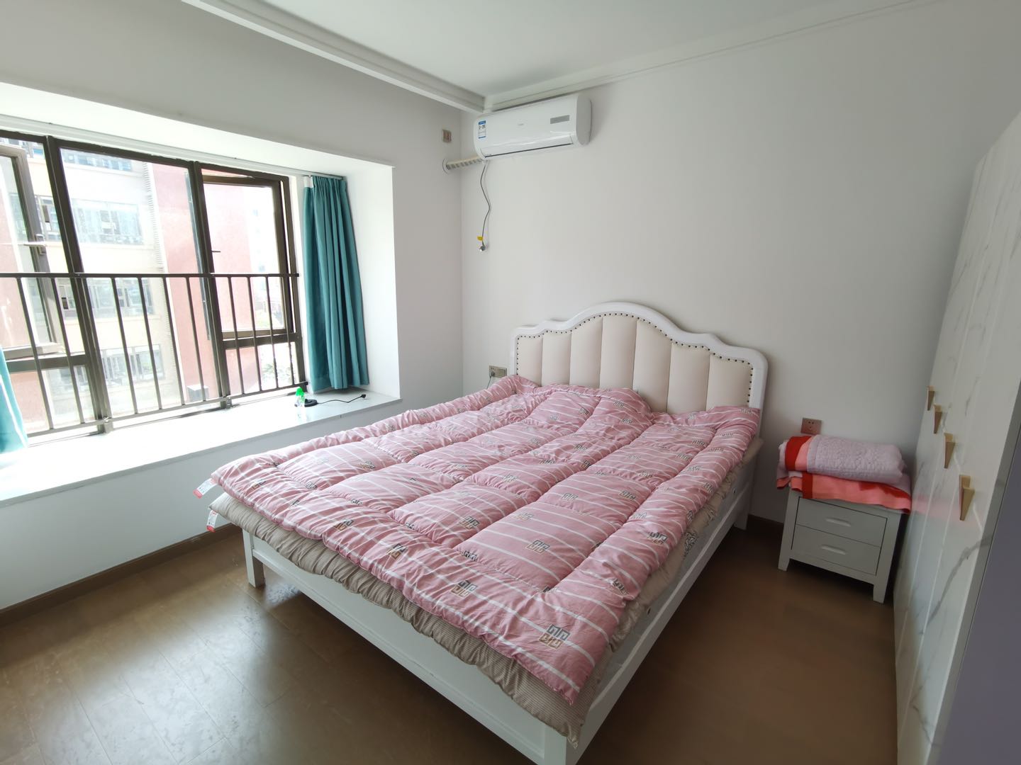 阳光城尚东湾蜜桃园 3室1厅1卫 2630.0元/月 阳光城尚东湾蜜桃园 3室1厅1卫 2630.0元/月室内图