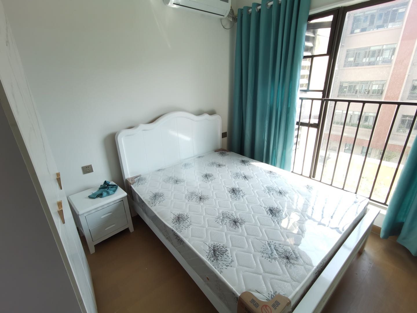 阳光城尚东湾蜜桃园 3室1厅1卫 2630.0元/月 阳光城尚东湾蜜桃园 3室1厅1卫 2630.0元/月室内图