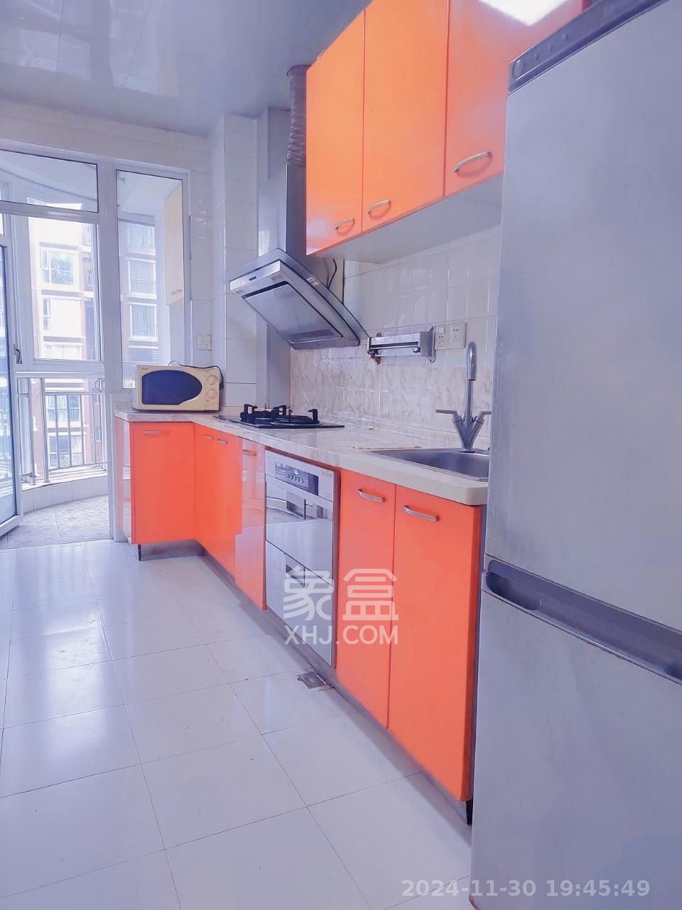 君临青园花都 3室2厅2卫 2600.0元/月 君临青园花都 3室2厅2卫 2600.0元/月室内图