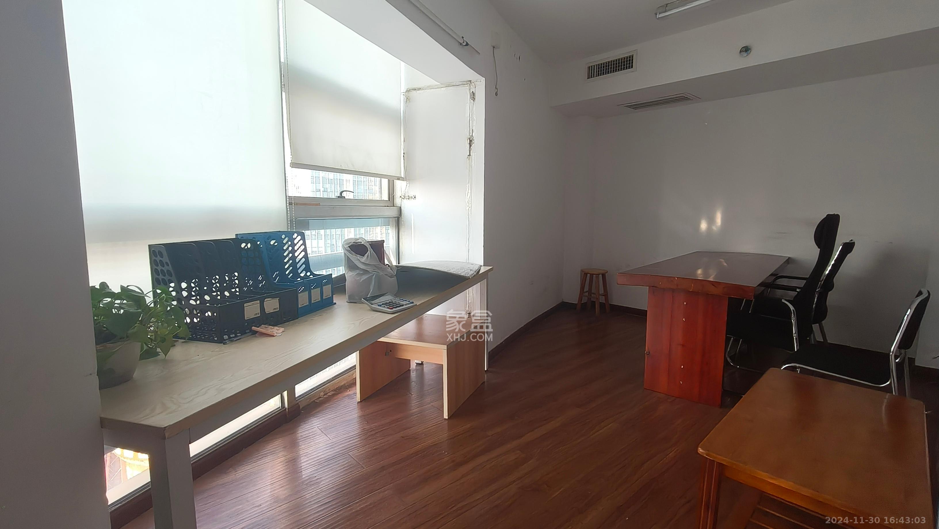 城市快线（新建大厦）  1室1厅1卫    10000.0元/月室内图