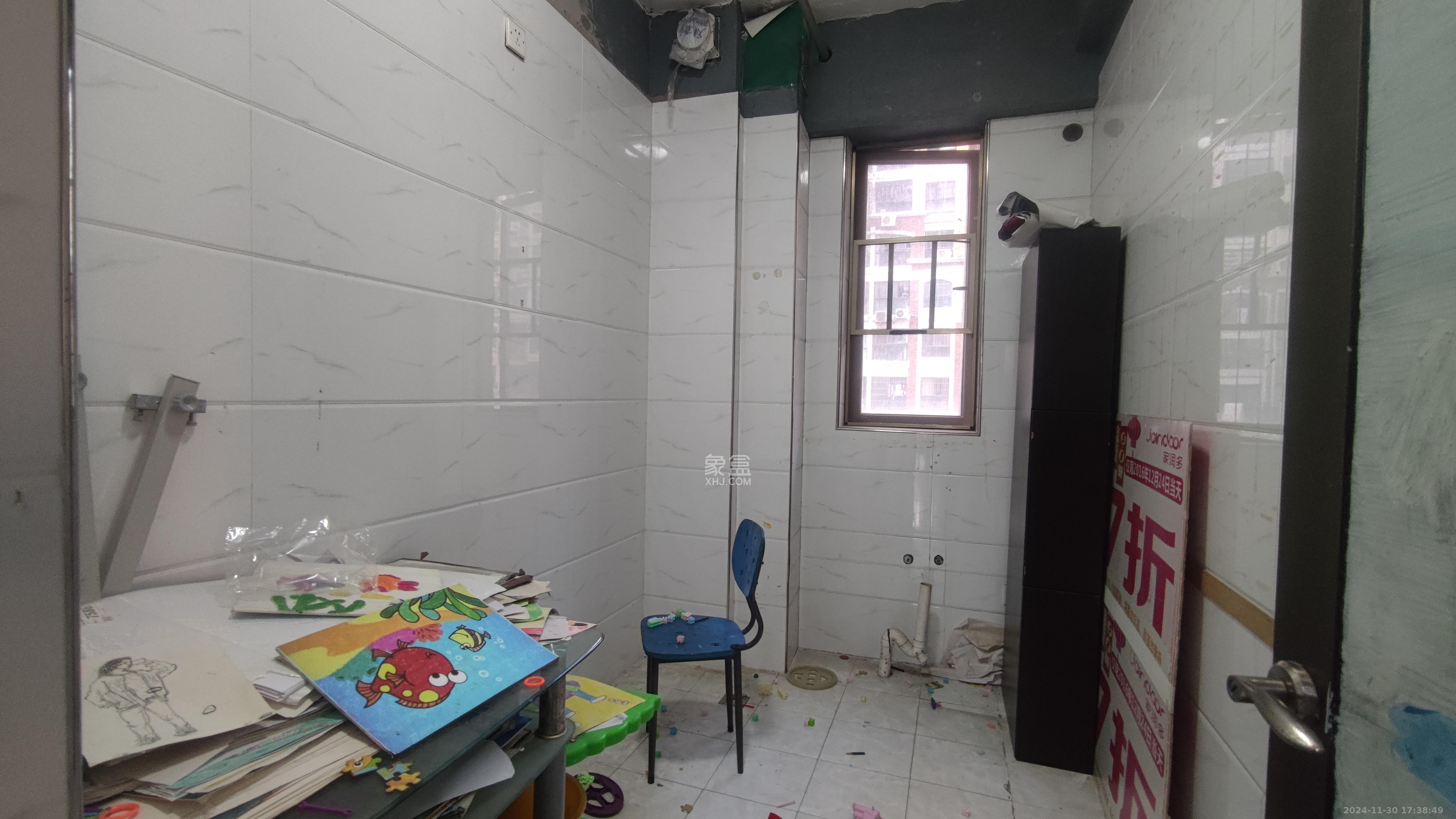 米兰春天 4室2厅2卫 2500.0元/月 米兰春天 4室2厅2卫 2500.0元/月室内图