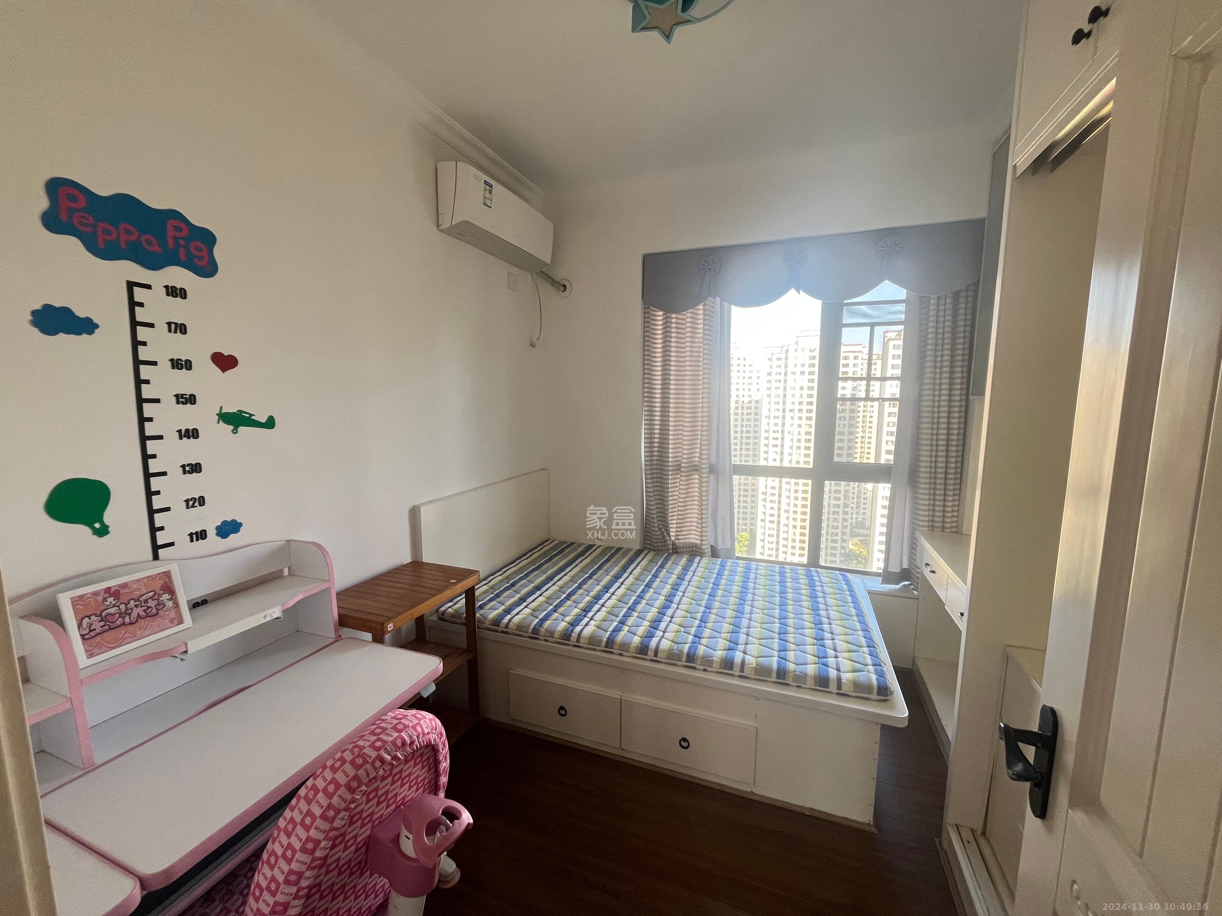 和泓梅溪四季  4室2厅2卫    3400.0元/月 和泓梅溪四季  4室2厅2卫    3400.0元/月室内图