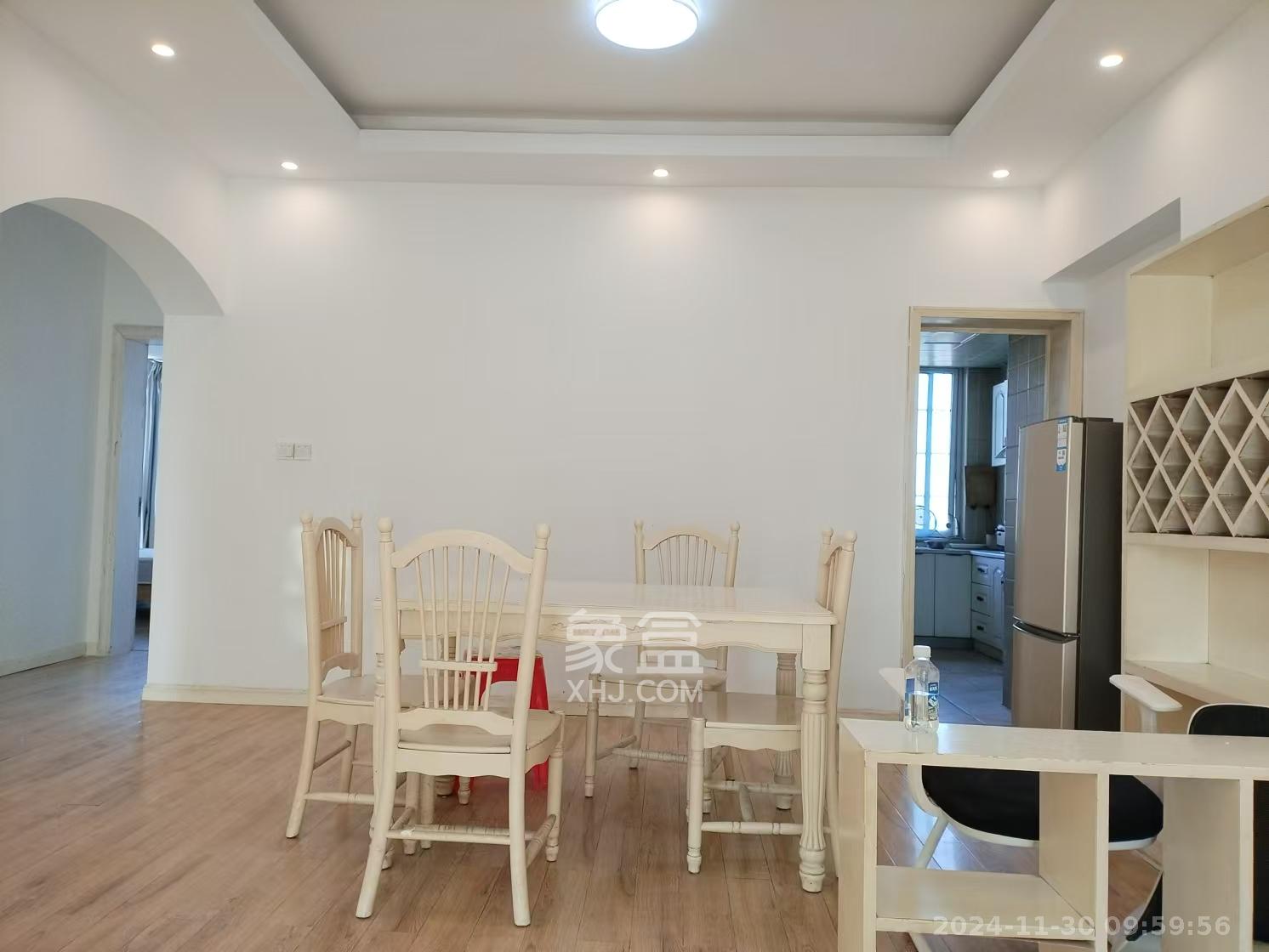 金信阳光在线  3室2厅2卫    1900.0元/月 金信阳光在线  3室2厅2卫    1900.0元/月室内图