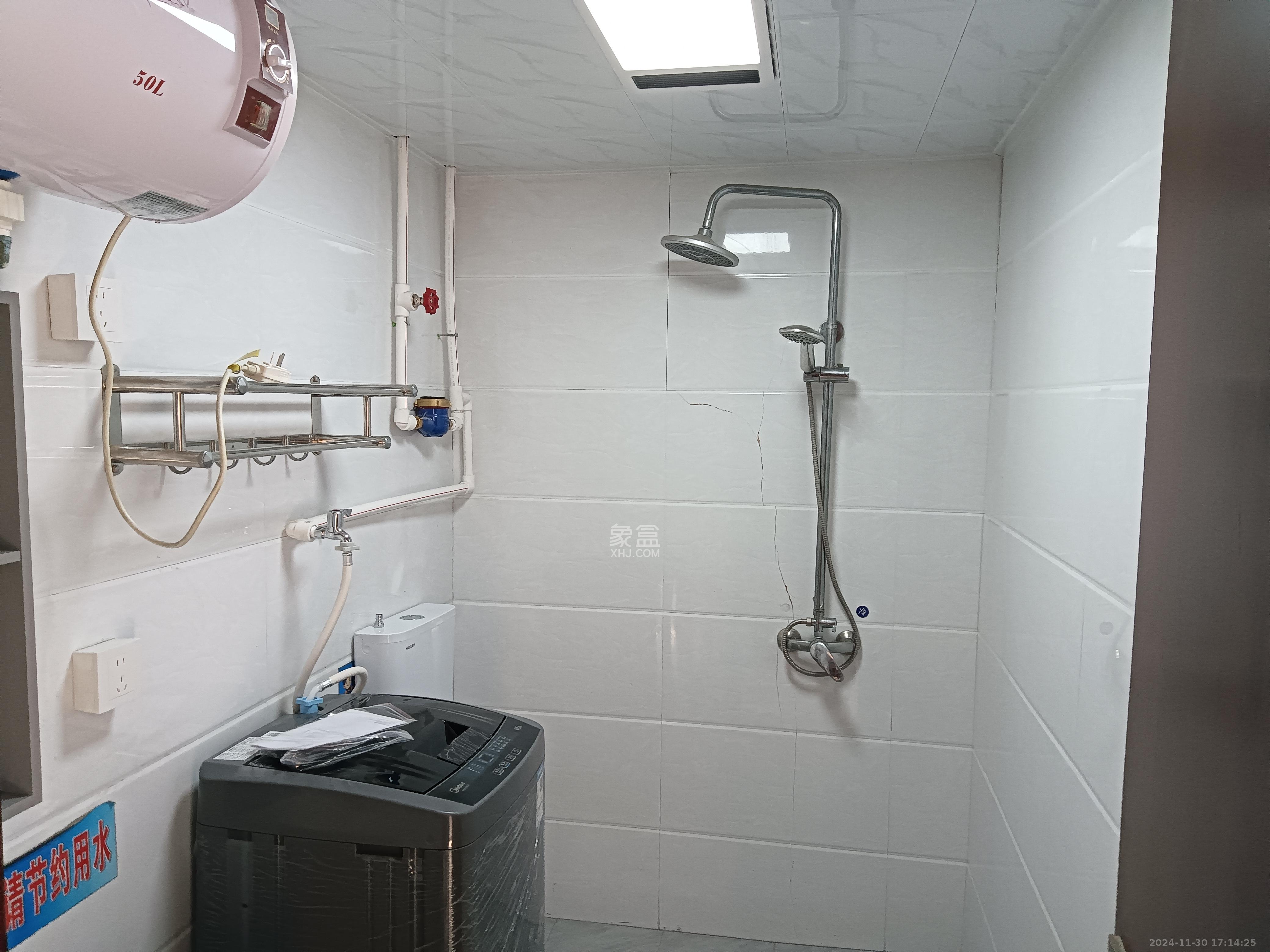 金桂北路西侧散盘  1室1厅1卫    550.0元/月 金桂北路西侧散盘  1室1厅1卫    550.0元/月室内图