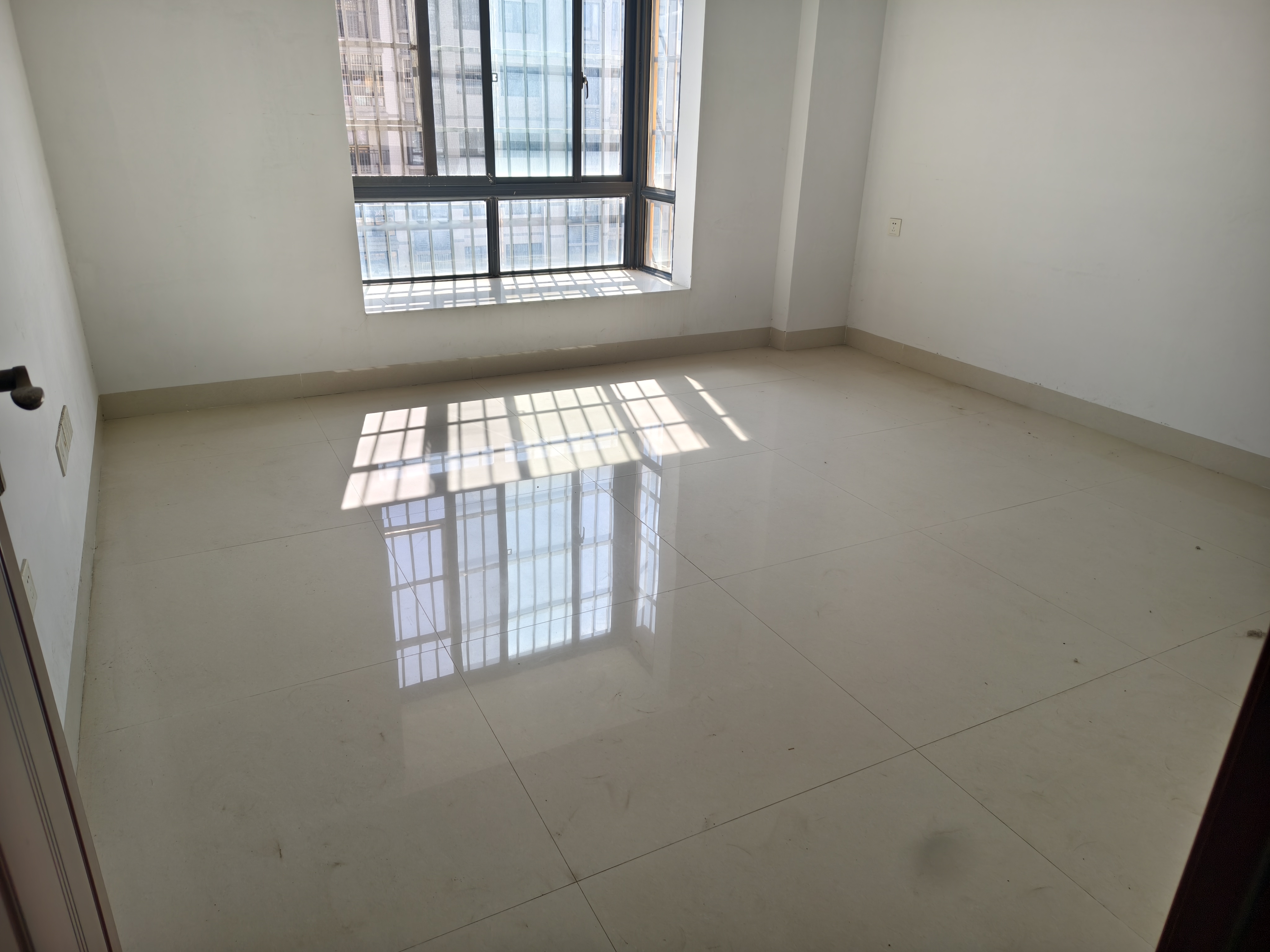 和风绿园 2室2厅1卫 200.0万 和风绿园 2室2厅1卫 200.0万客厅