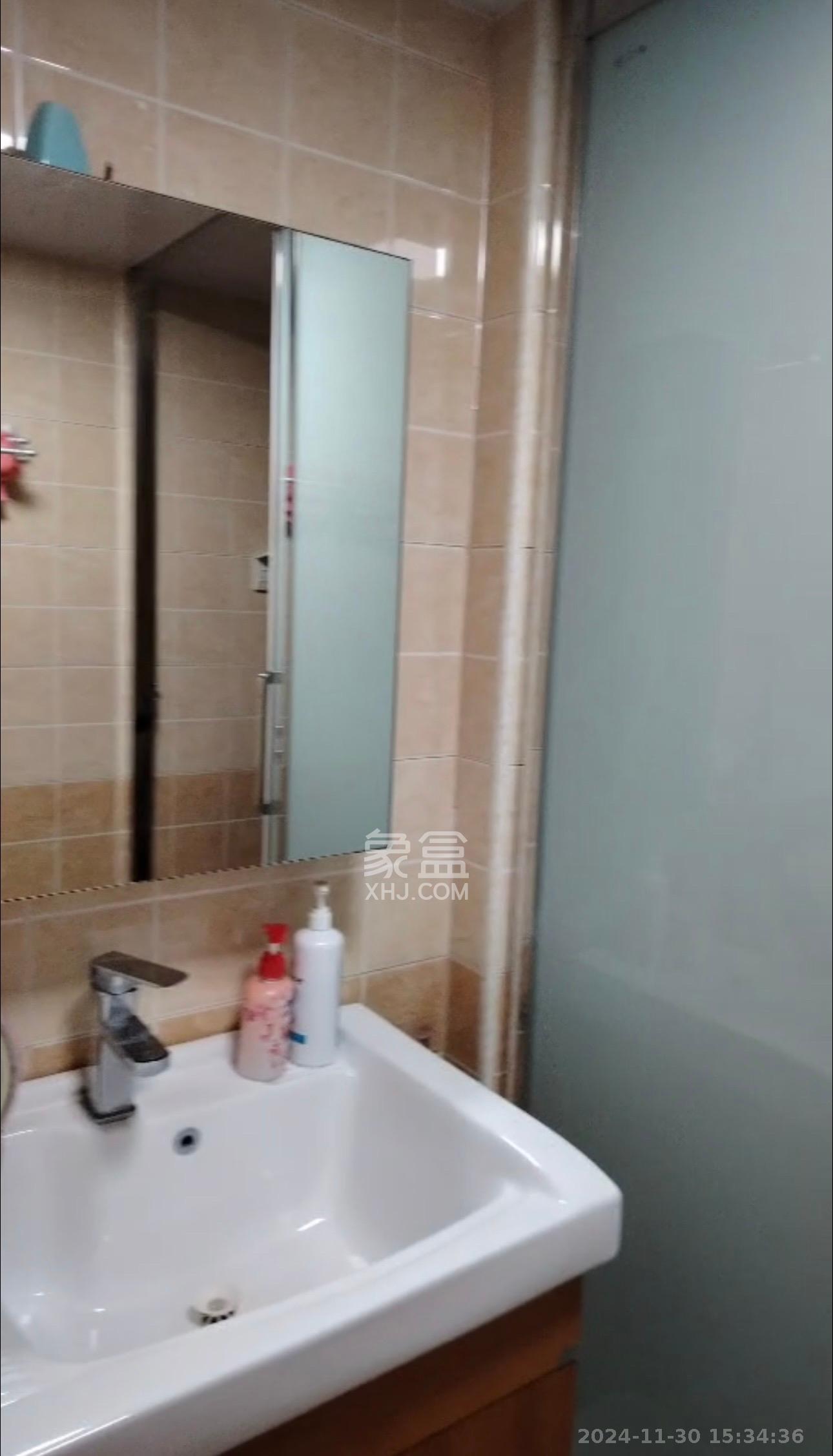 好莱城（弘德西街）  3室2厅1卫   2800.00元/月室内图