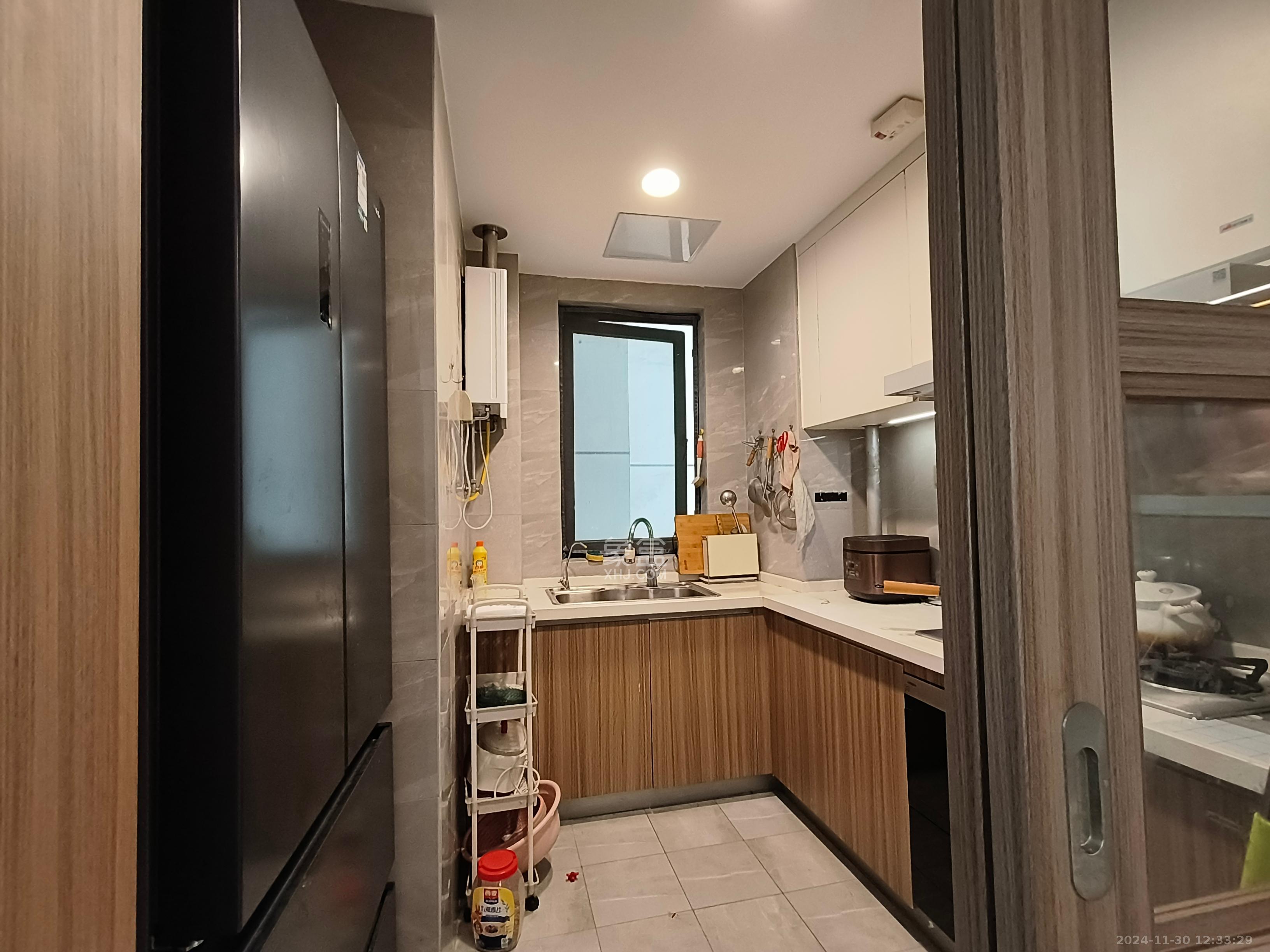 华远碧桂园海蓝城 3室2厅2卫 2500.0元/月 华远碧桂园海蓝城 3室2厅2卫 2500.0元/月室内图