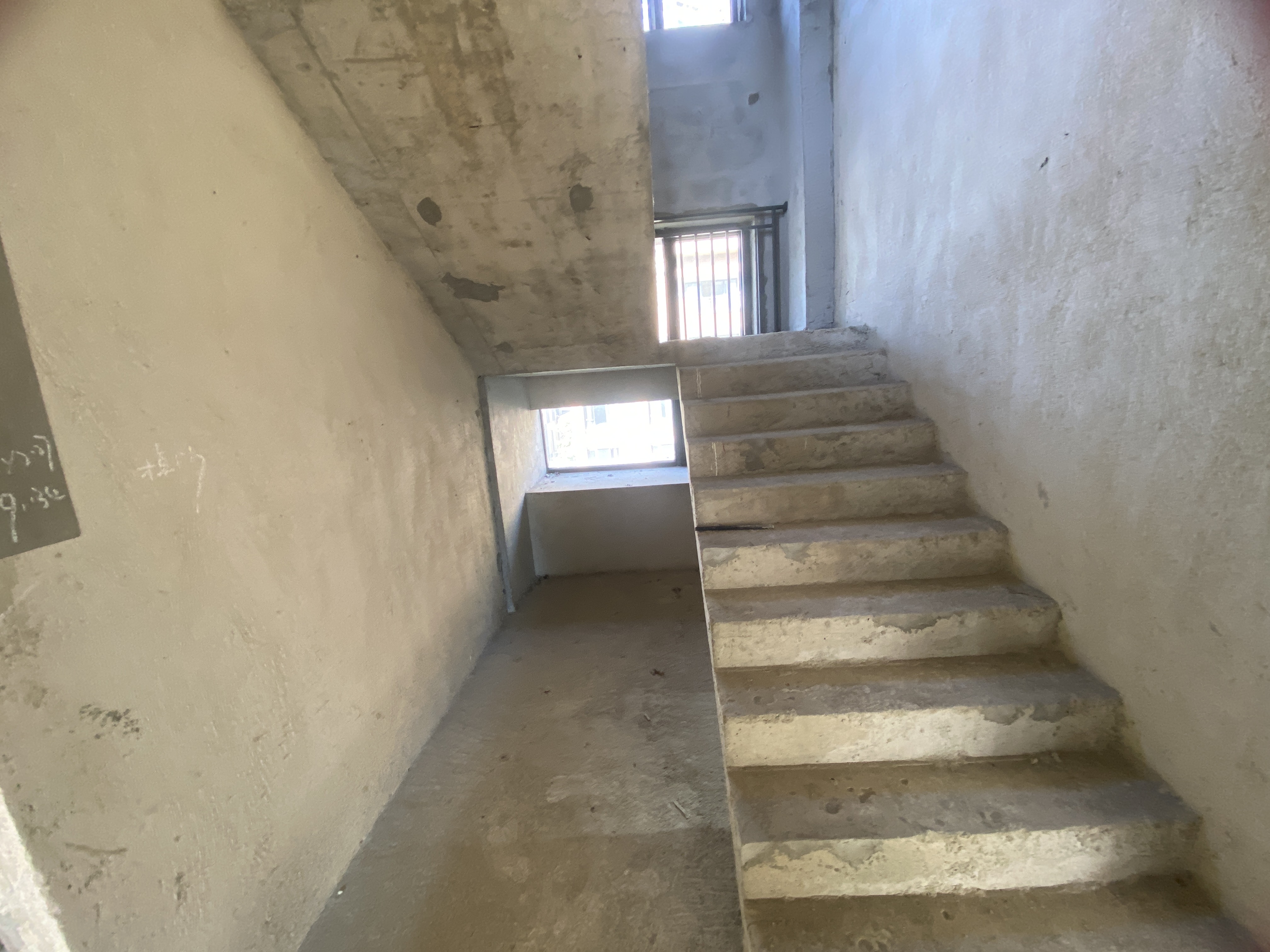 宁邦中心(文华里)  1室0厅0卫    155.0万 宁邦中心(文华里)  1室0厅0卫    155.0万客厅