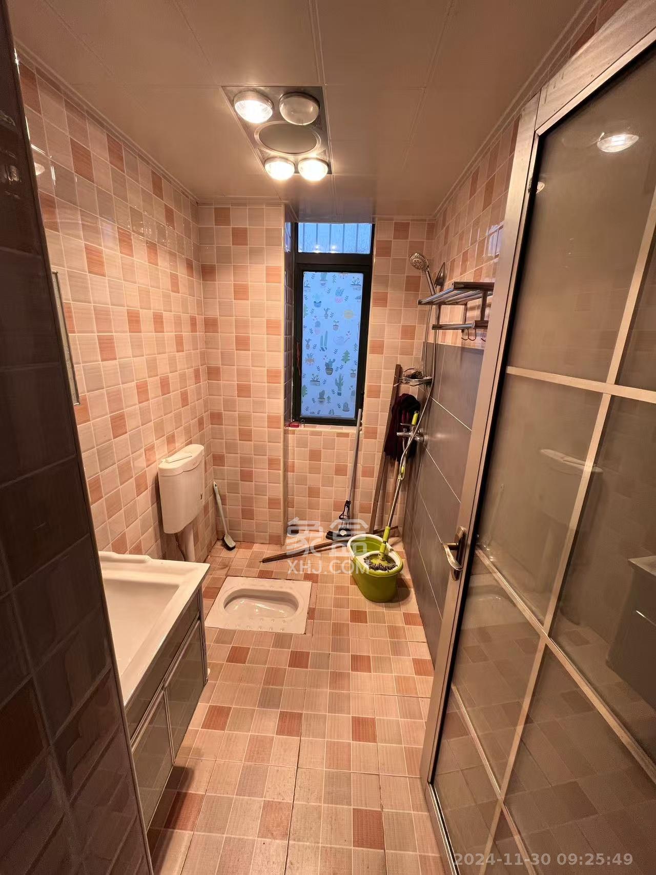 枫华府第 2室2厅1卫 1600.0元/月 枫华府第 2室2厅1卫 1600.0元/月室内图