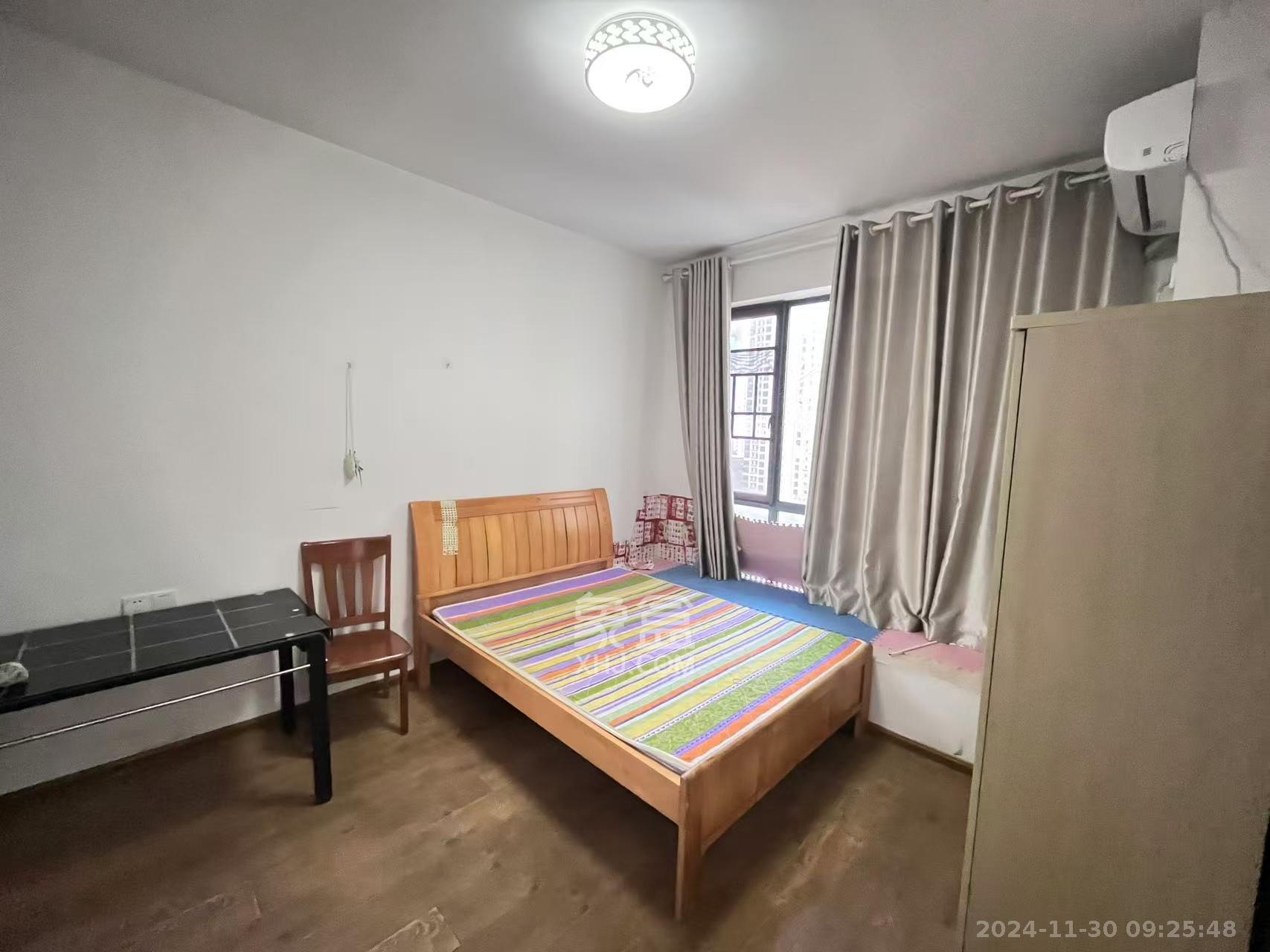 枫华府第 2室2厅1卫 1600.0元/月 枫华府第 2室2厅1卫 1600.0元/月室内图