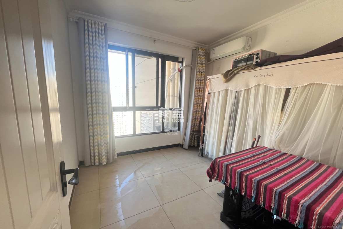 和泓梅溪四季  4室2厅2卫    3400.0元/月 和泓梅溪四季  4室2厅2卫    3400.0元/月室内图