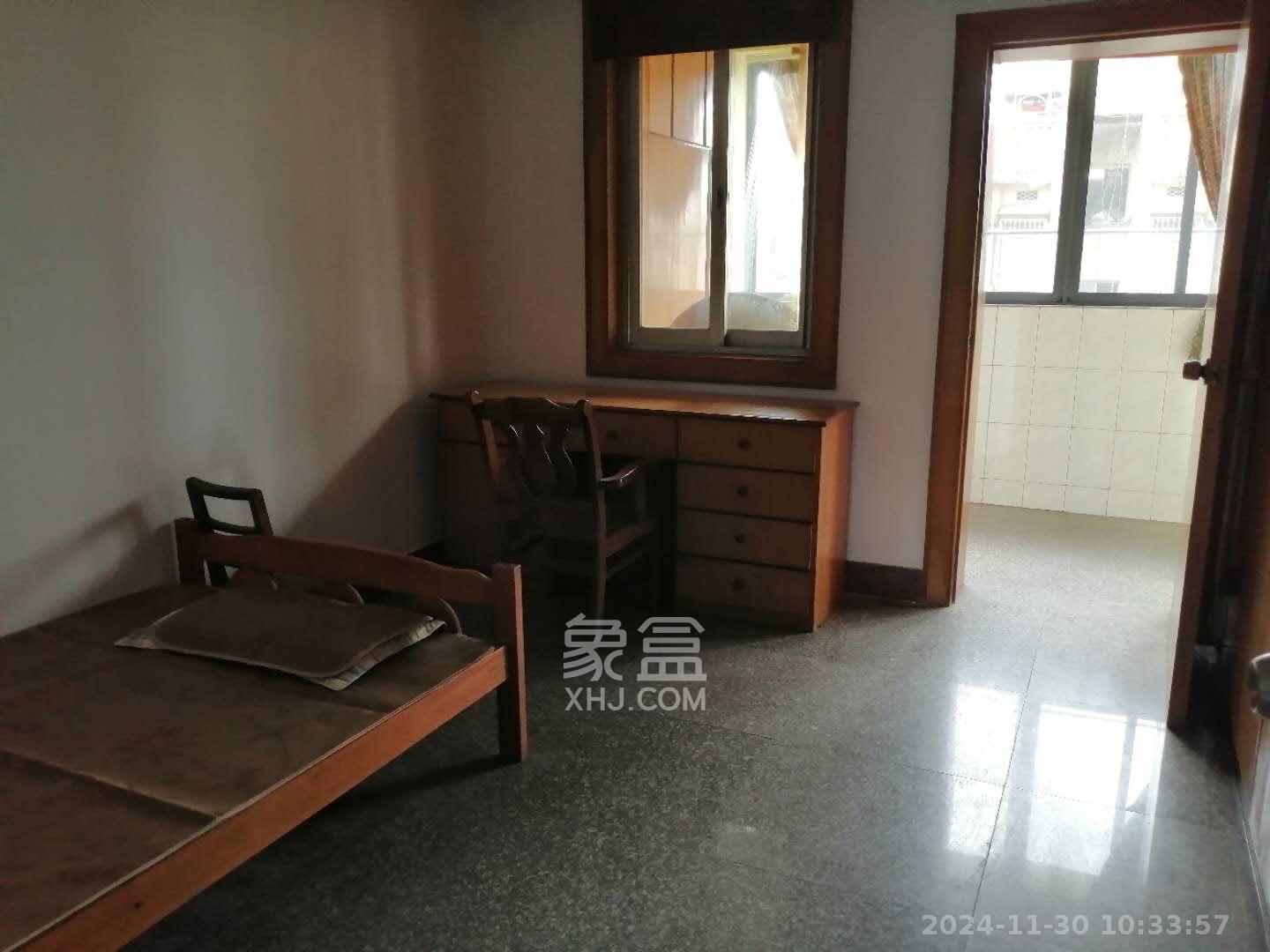 四方坪教师村 3室2厅1卫 1200.0元/月 四方坪教师村 3室2厅1卫 1200.0元/月室内图