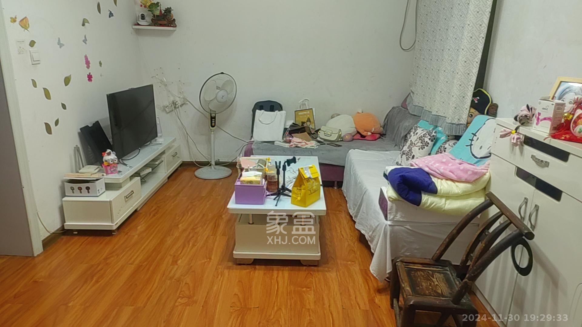 东塘工商局宿舍  1室1厅1卫    2000.0元/月室内图