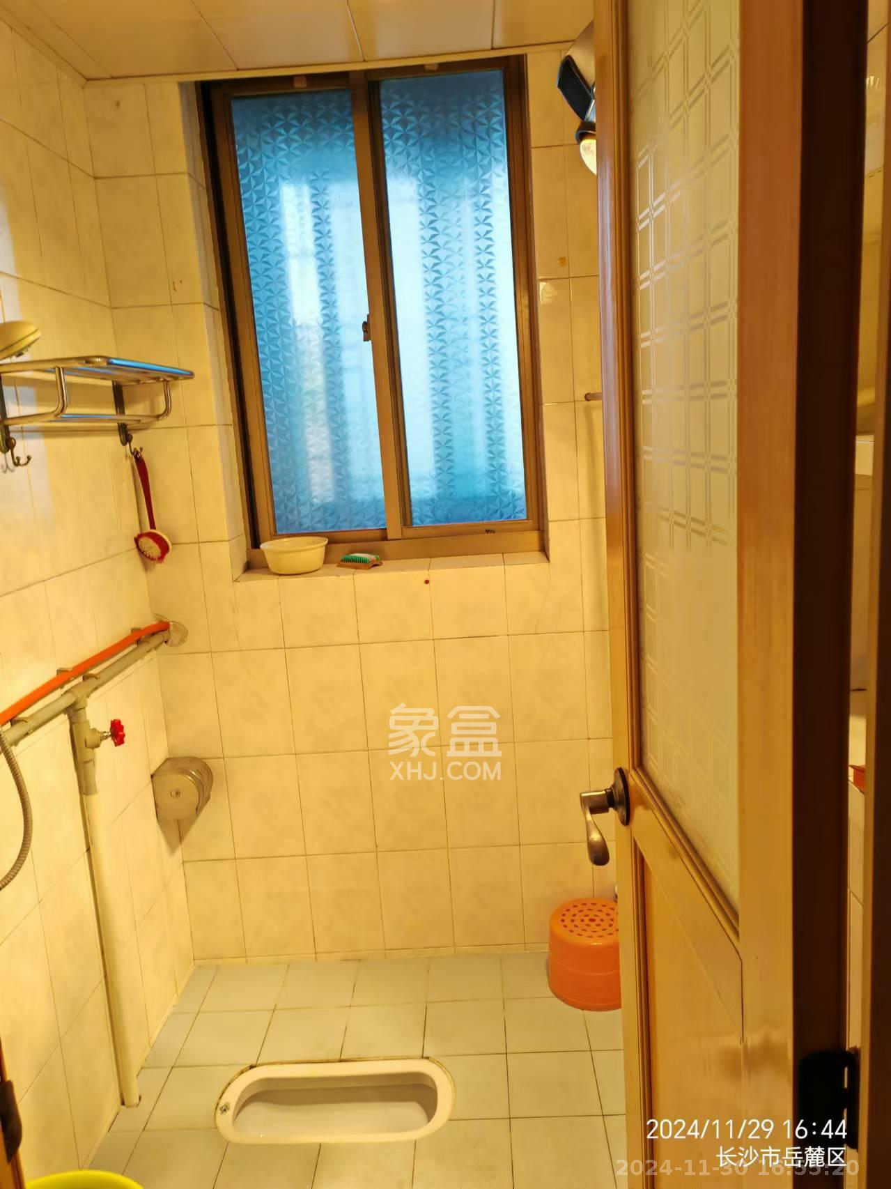 矿山研究院 3室2厅2卫 3000.0元/月 矿山研究院 3室2厅2卫 3000.0元/月室内图