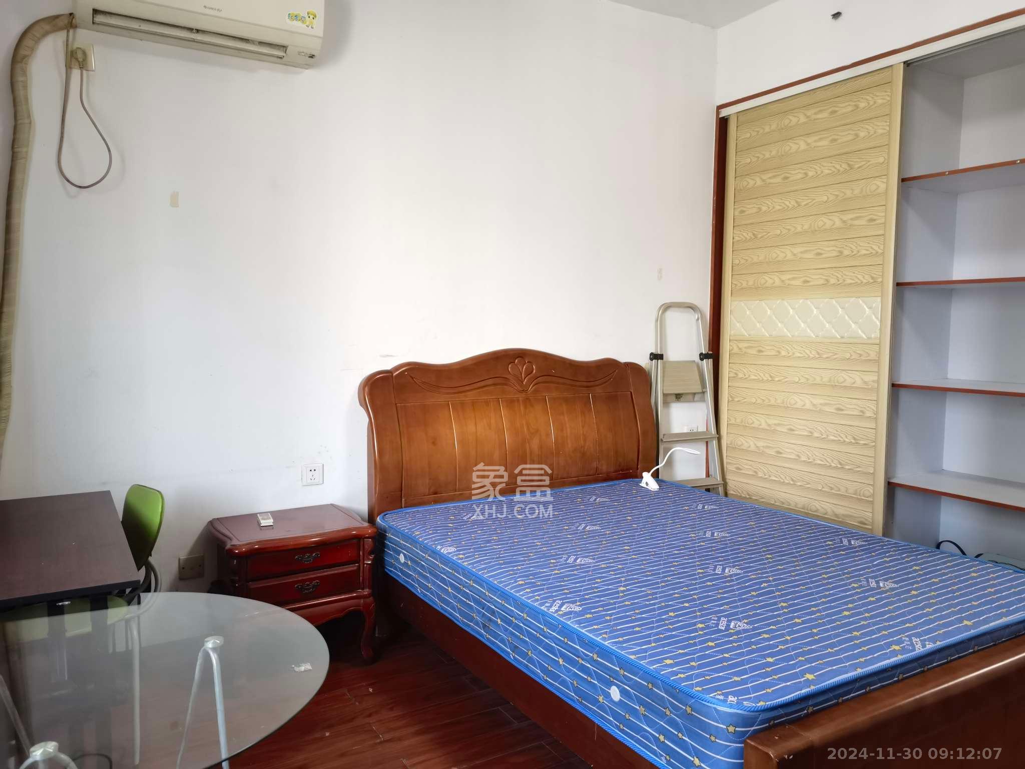 长沙紫金苑  1室1厅1卫    1700.0元/月 长沙紫金苑  1室1厅1卫    1700.0元/月室内图1