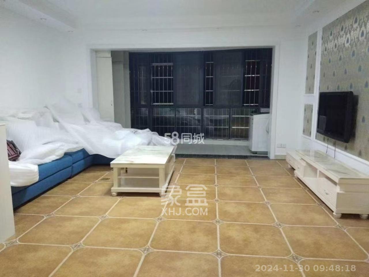 枫景园(春色满园) 4室2厅1卫 2700.0元/月 枫景园(春色满园) 4室2厅1卫 2700.0元/月室内图