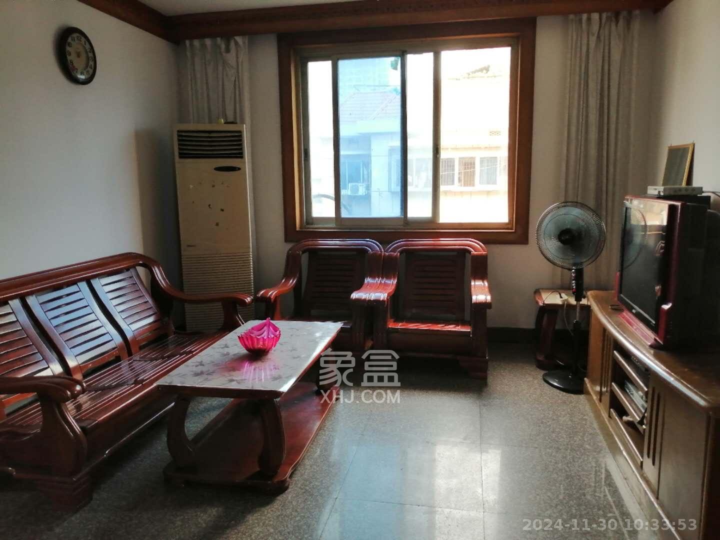 四方坪教师村 3室2厅1卫 1200.0元/月 四方坪教师村 3室2厅1卫 1200.0元/月室内图