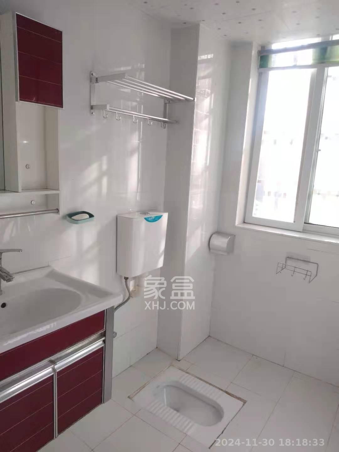 星城新宇莲景苑  1室2厅1卫   2200.00元/月室内图