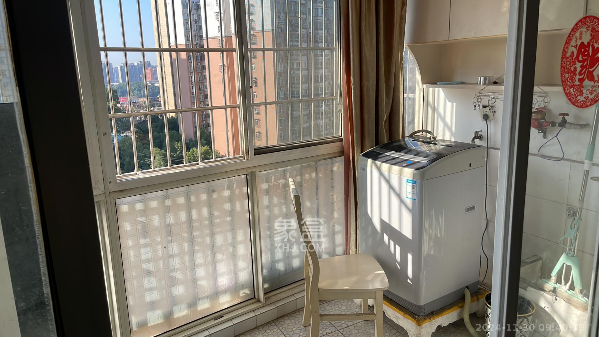 金信阳光在线 1室2厅1卫 1700.0元/月 金信阳光在线 1室2厅1卫 1700.0元/月室内图