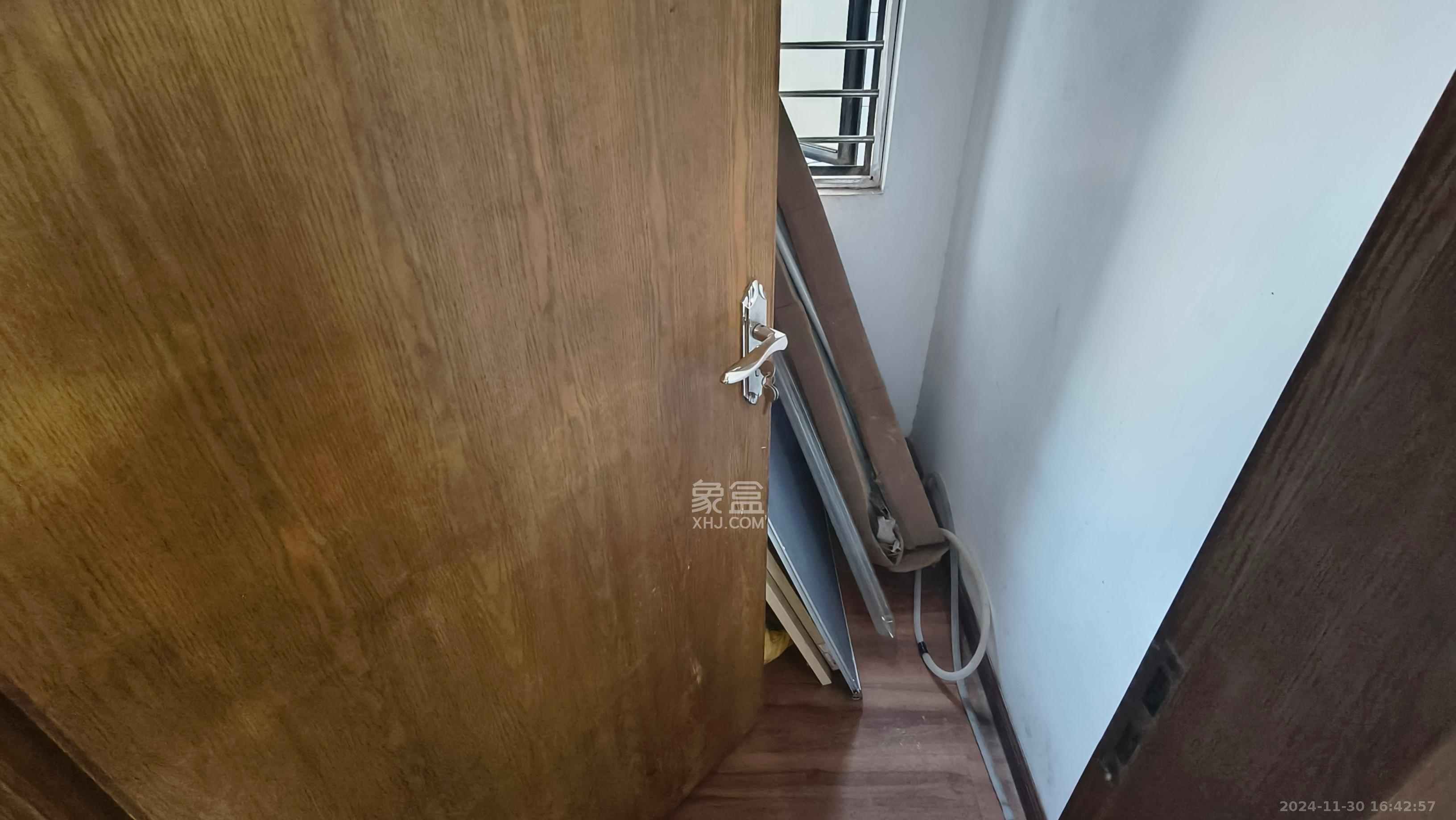 城市快线（新建大厦）  1室1厅1卫    10000.0元/月室内图