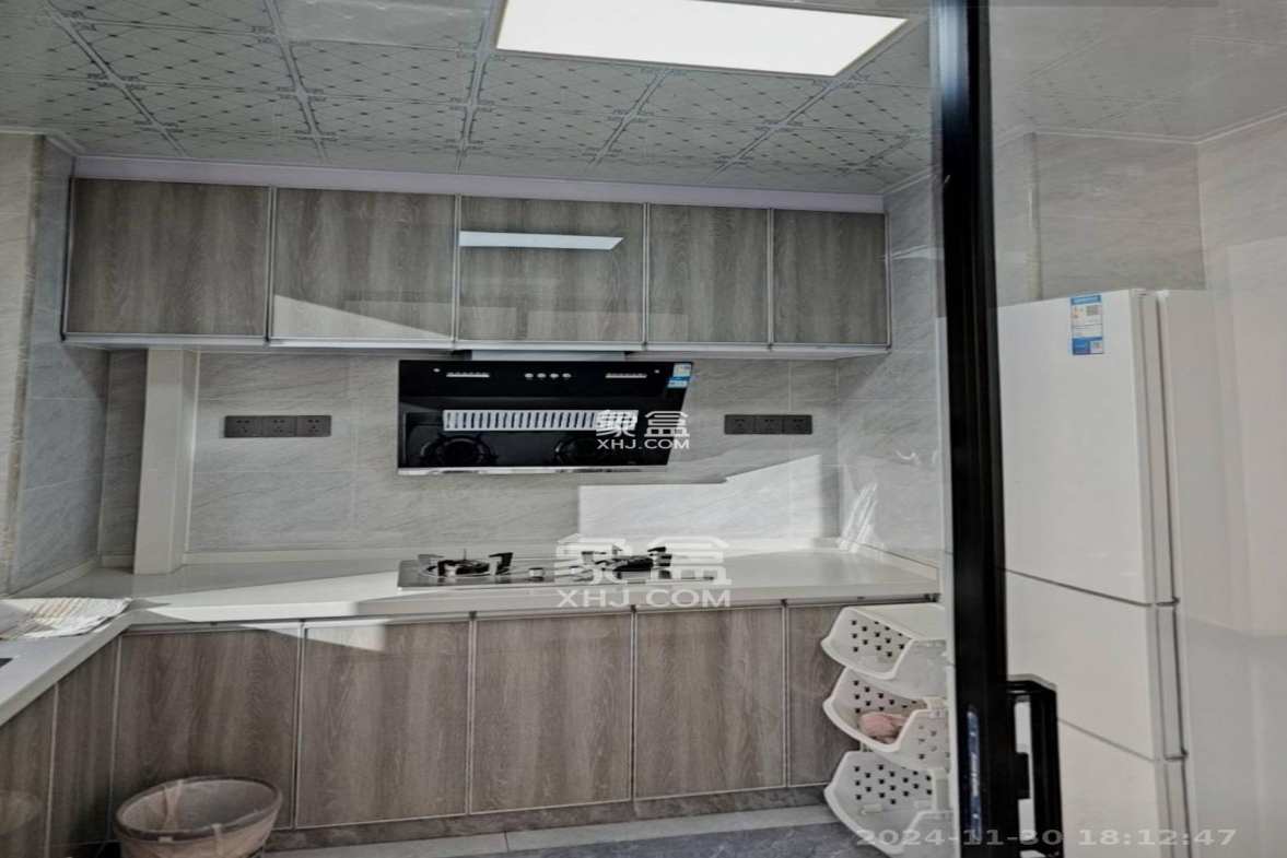 龙湖春江悦茗 3室2厅2卫 3000.0元/月 龙湖春江悦茗 3室2厅2卫 3000.0元/月室内图