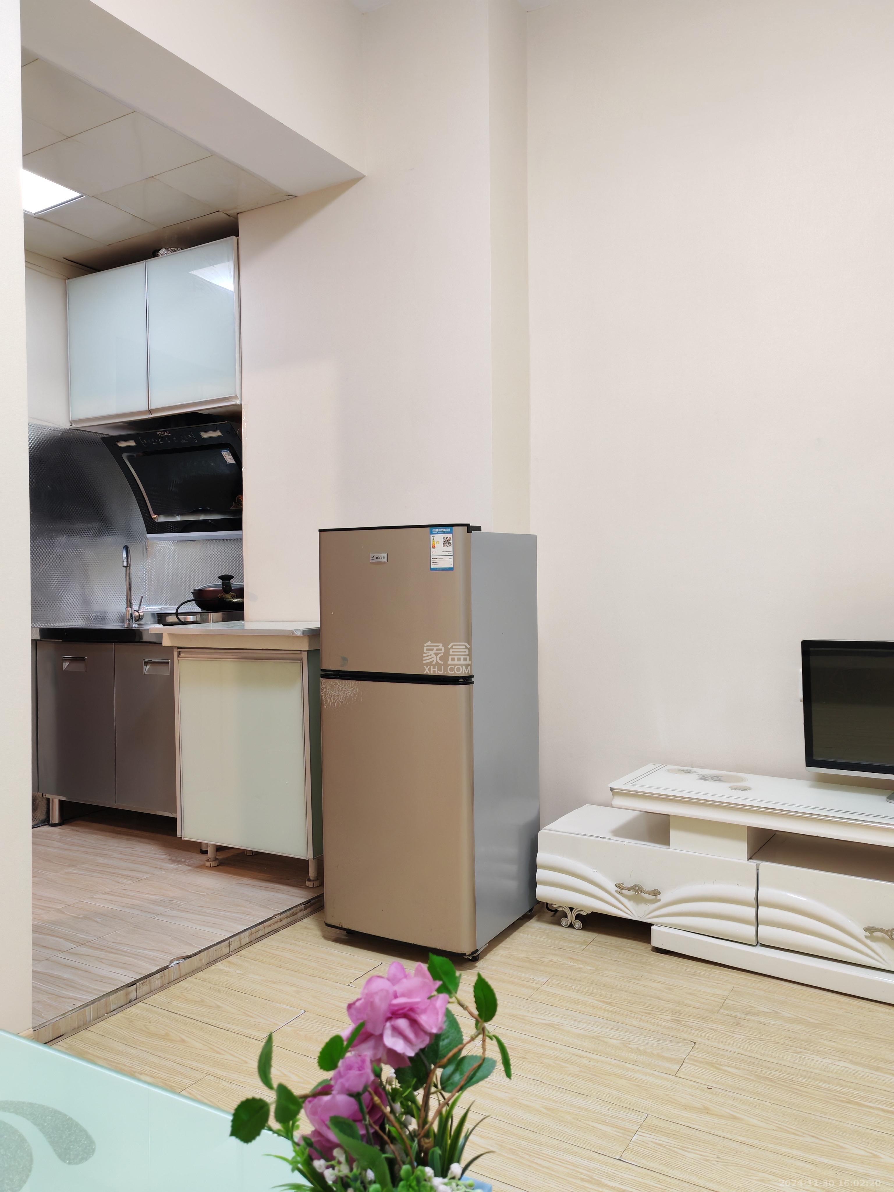 和府  1室1厅1卫   1600.00元/月室内图