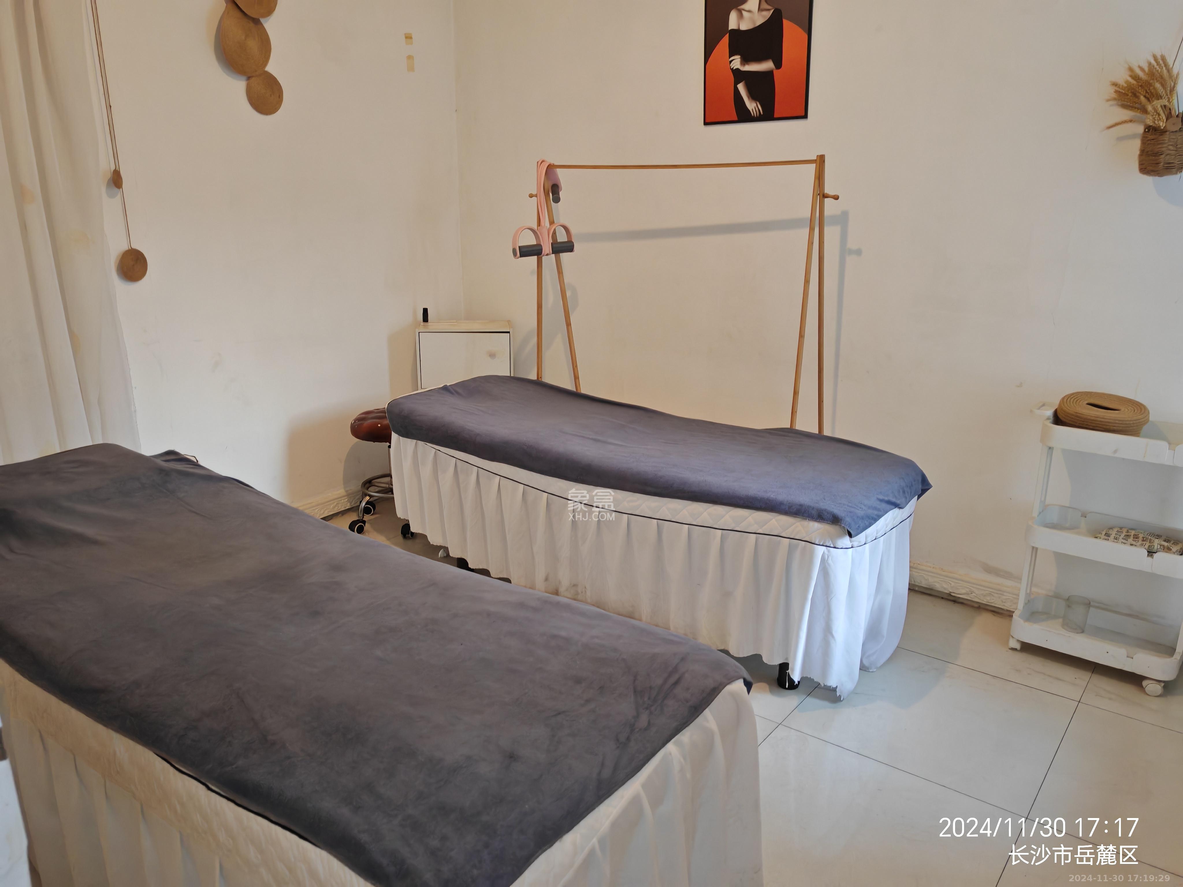 湘腾城市广场 2室2厅1卫 2600.0元/月 湘腾城市广场 2室2厅1卫 2600.0元/月室内图