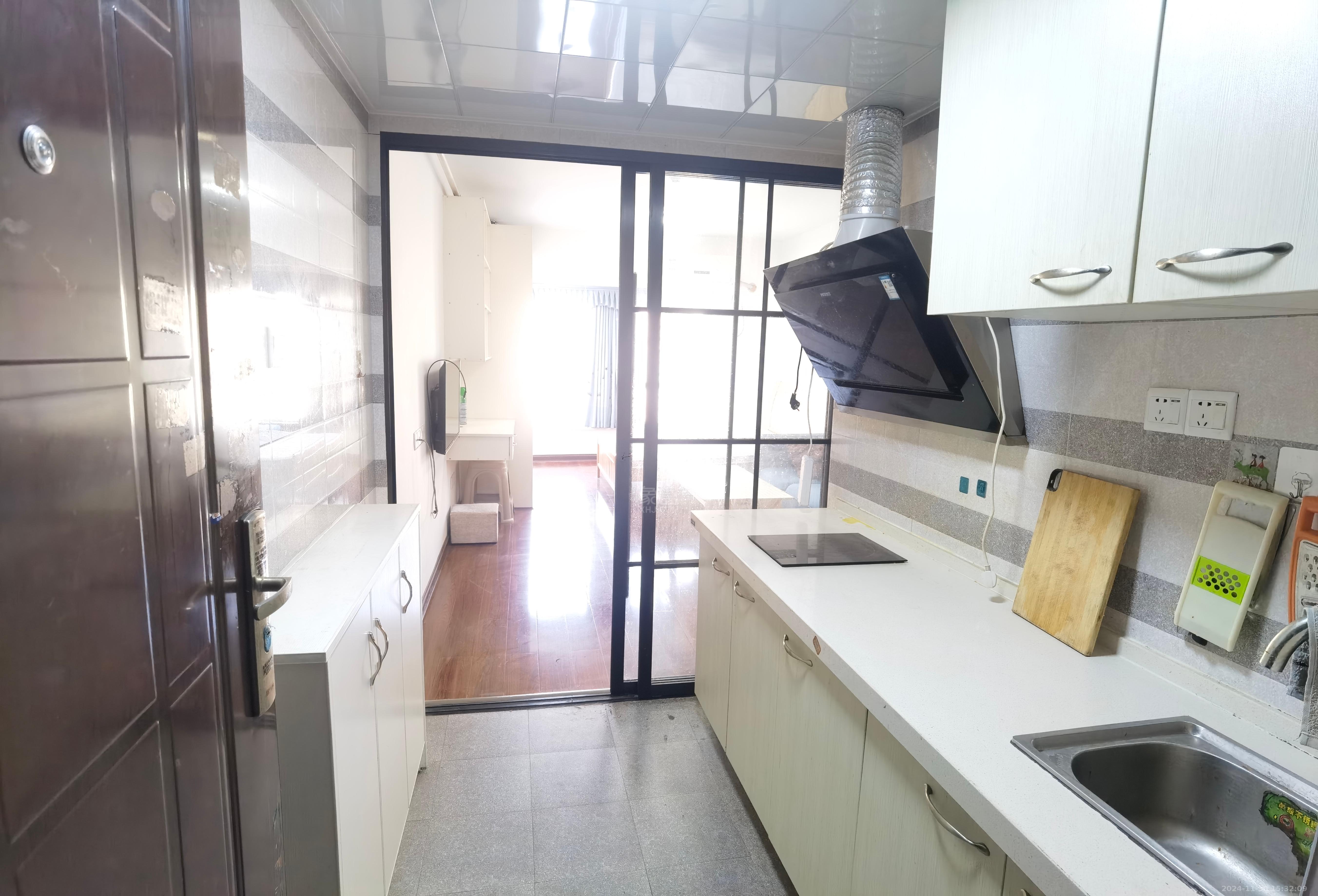 美的城三期 1室1厅1卫 1100.00元/月 美的城三期 1室1厅1卫 1100.00元/月室内图