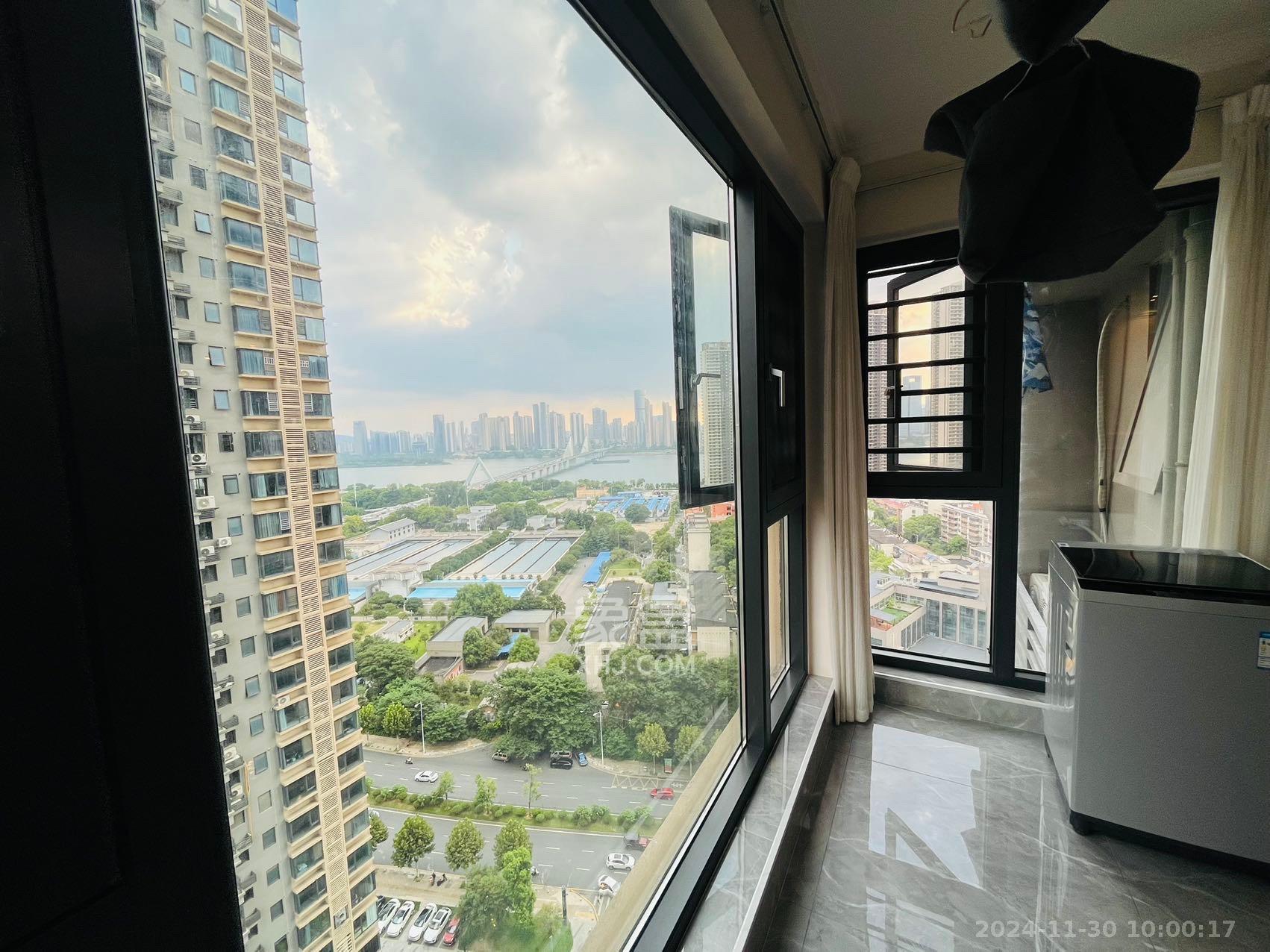 北辰三角洲E7区 3室2厅2卫 4500.0元/月 北辰三角洲E7区 3室2厅2卫 4500.0元/月室内图