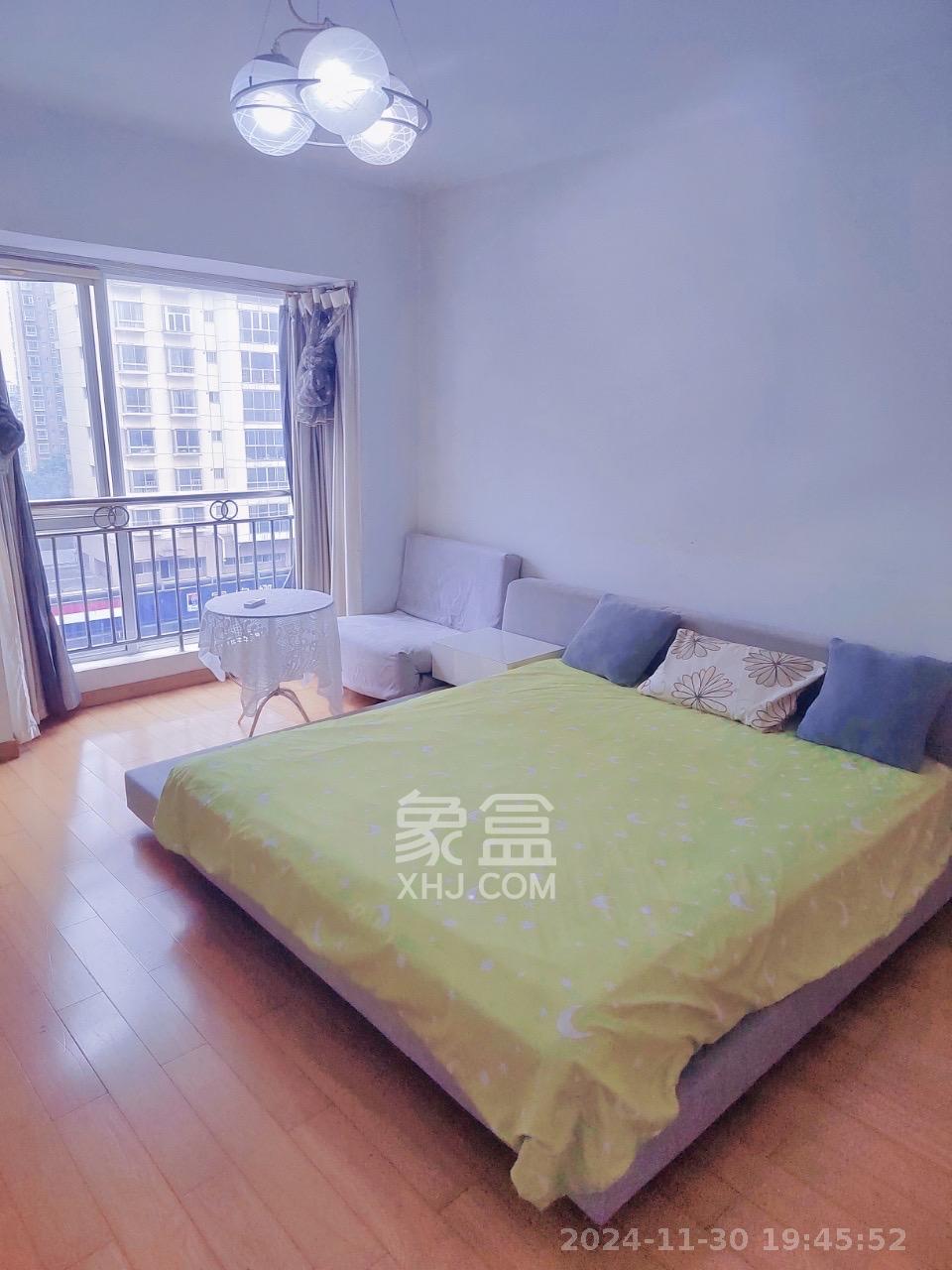 君临青园花都 3室2厅2卫 2600.0元/月 君临青园花都 3室2厅2卫 2600.0元/月室内图