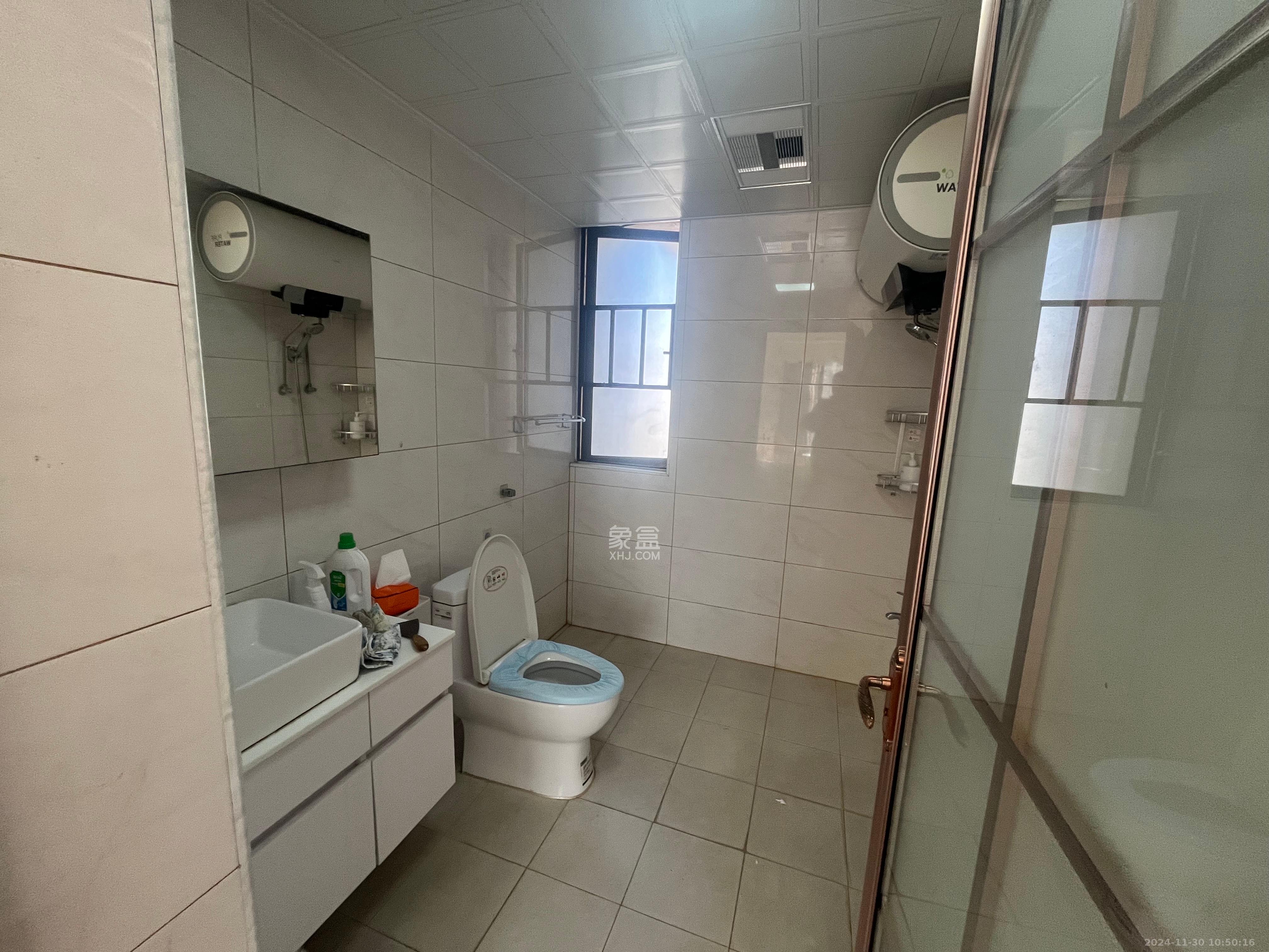 和泓梅溪四季  4室2厅2卫    3400.0元/月 和泓梅溪四季  4室2厅2卫    3400.0元/月室内图