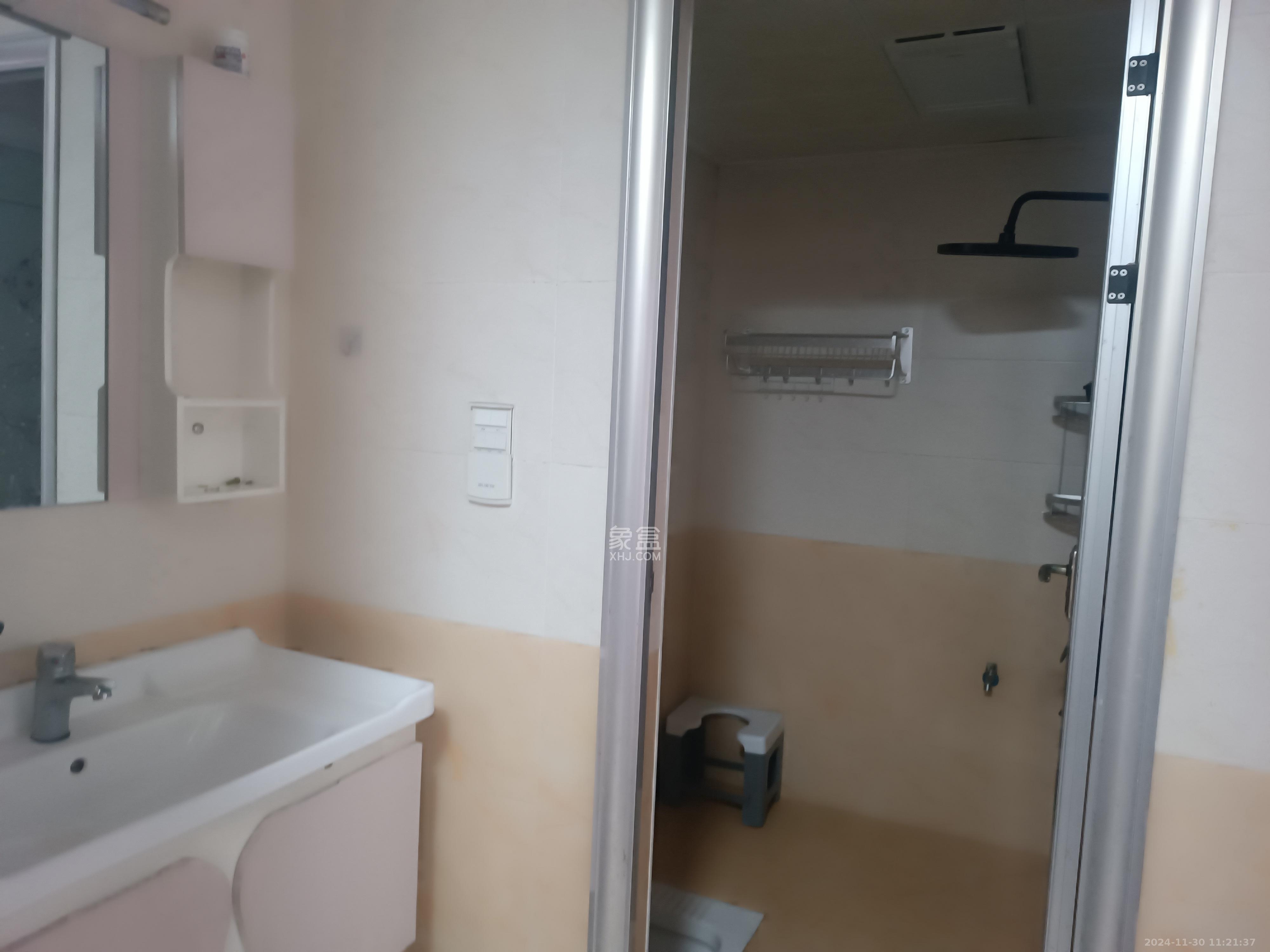 绿地之窗 2室1厅1卫 2000.0元/月 绿地之窗 2室1厅1卫 2000.0元/月室内图