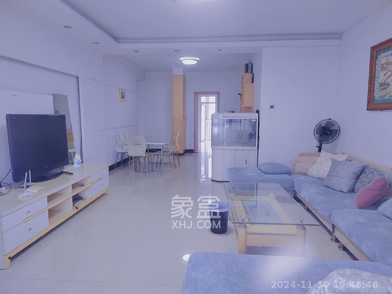 君临青园花都 3室2厅2卫 2600.0元/月 君临青园花都 3室2厅2卫 2600.0元/月室内图