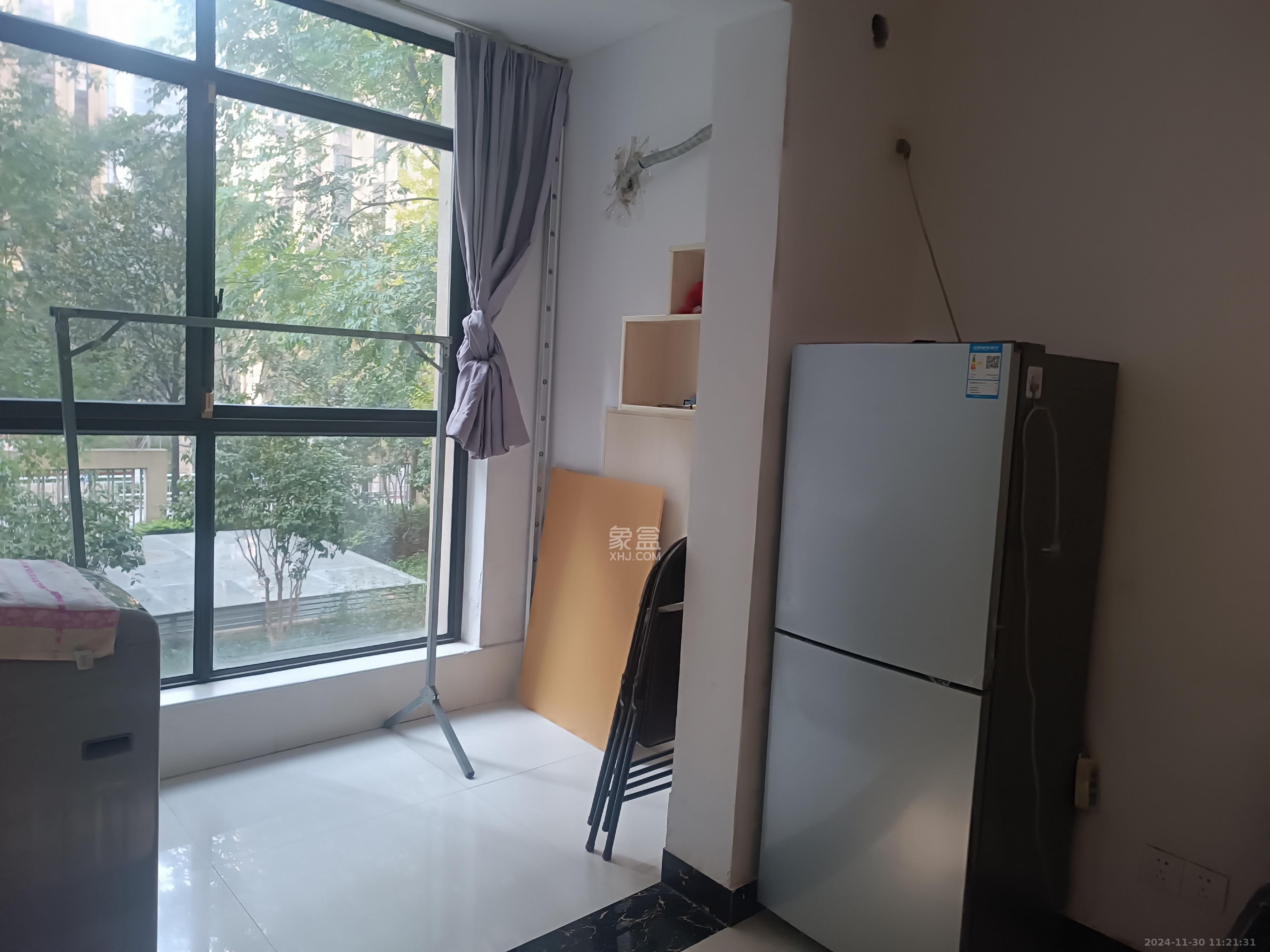 绿地之窗 2室1厅1卫 2000.0元/月 绿地之窗 2室1厅1卫 2000.0元/月室内图