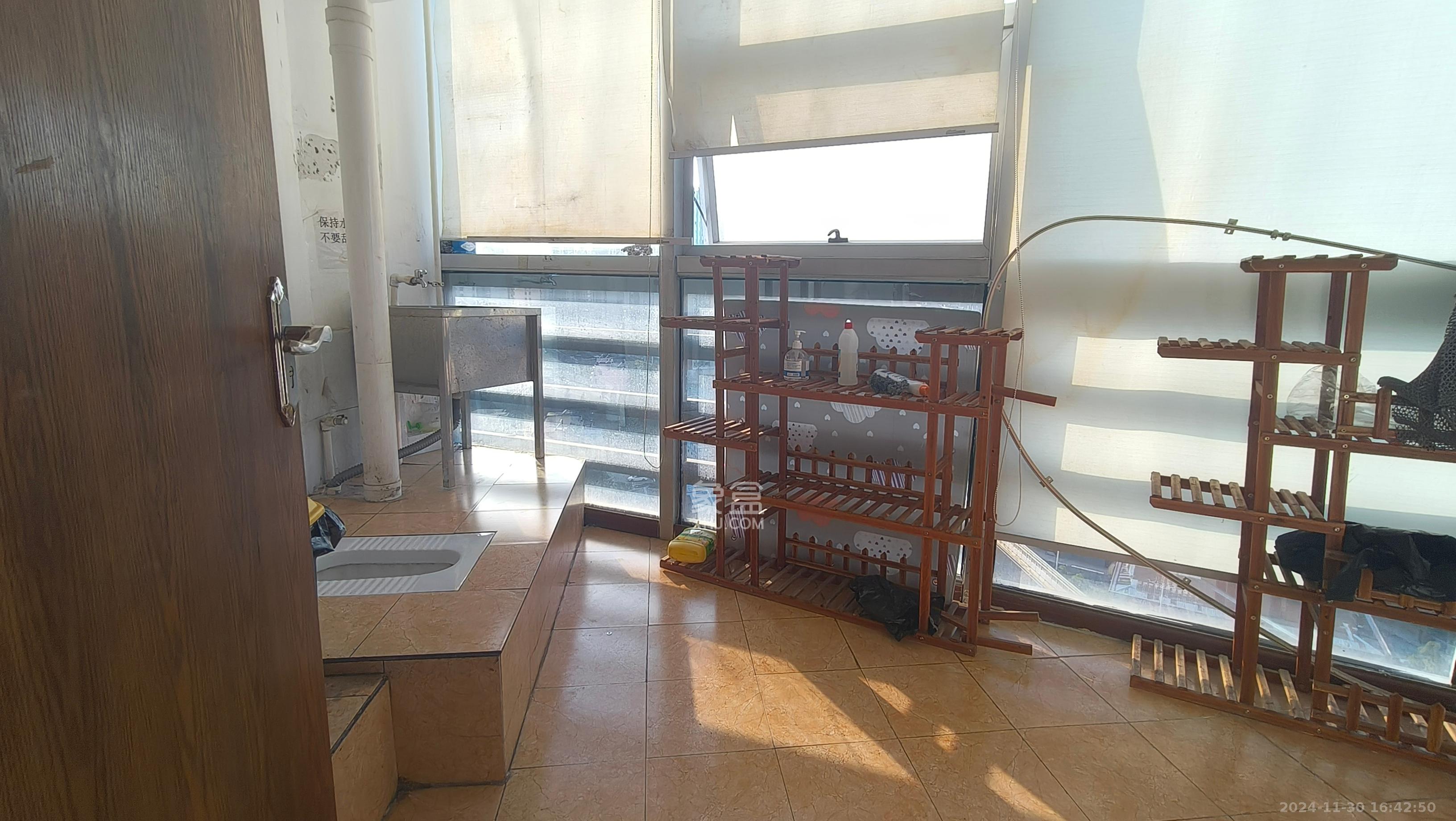 城市快线（新建大厦）  1室1厅1卫    10000.0元/月室内图