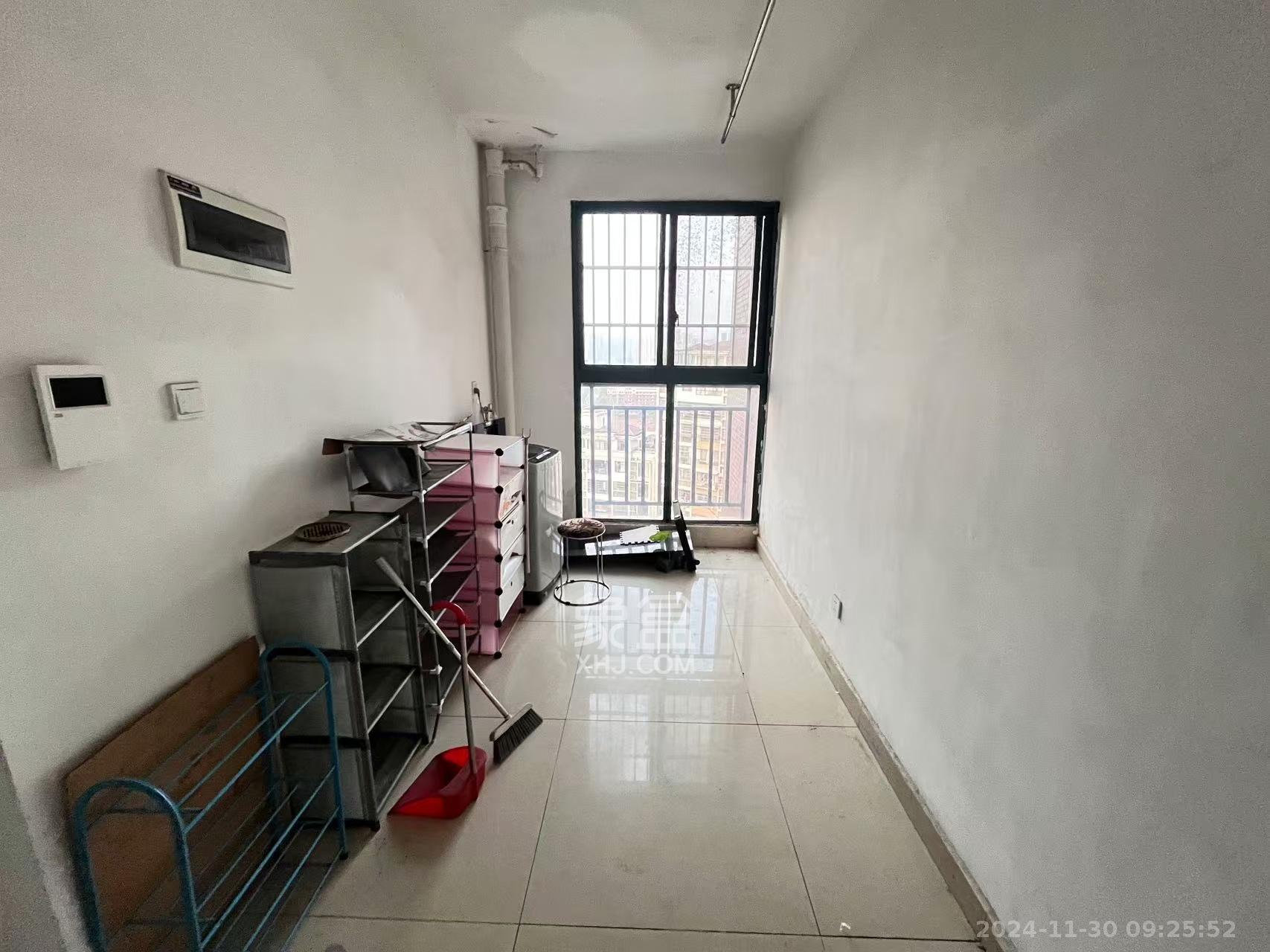 枫华府第 2室2厅1卫 1600.0元/月 枫华府第 2室2厅1卫 1600.0元/月室内图