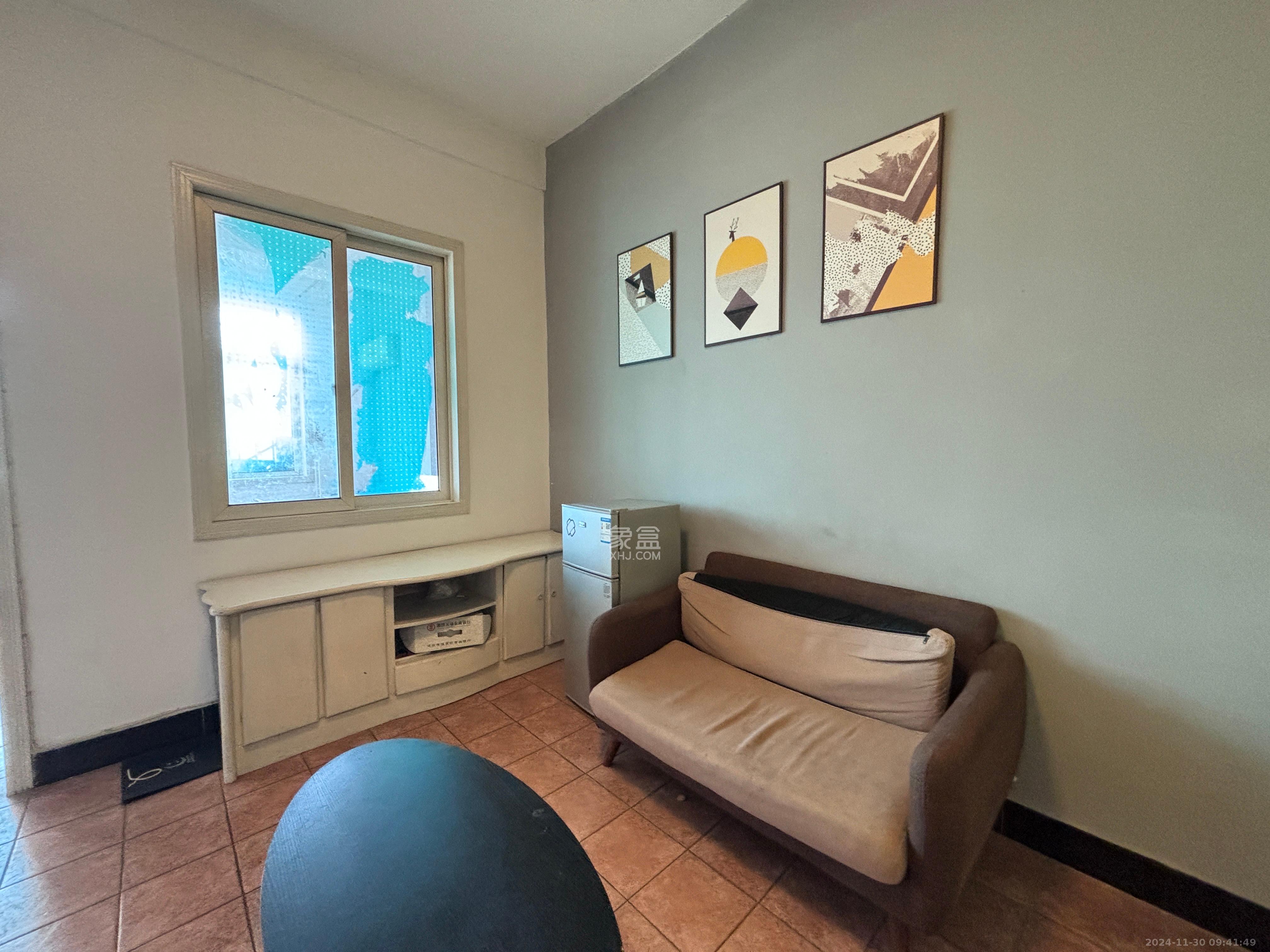 建工宿舍  1室1厅1卫    1300.0元/月 建工宿舍  1室1厅1卫    1300.0元/月室内图