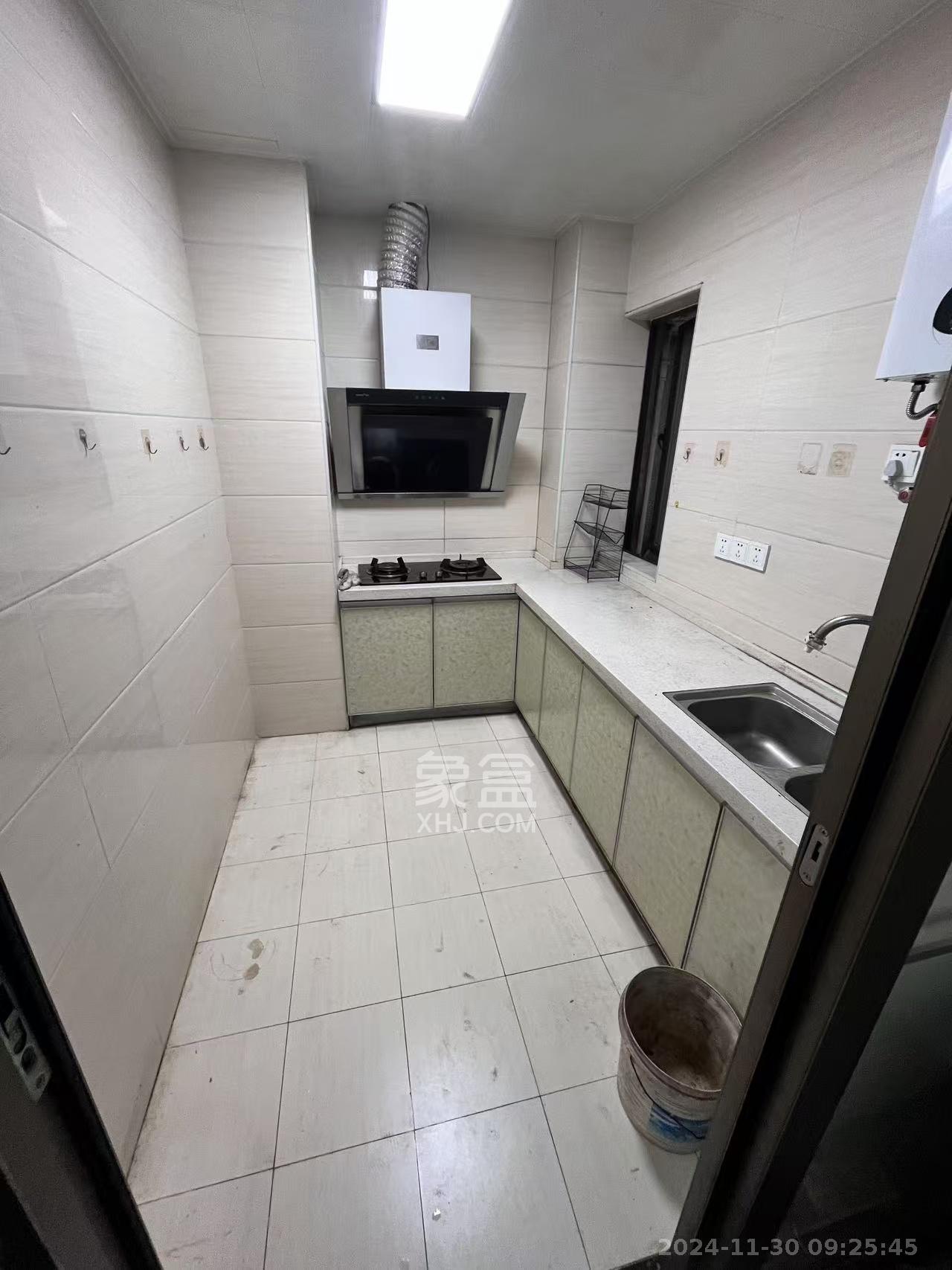 枫华府第 2室2厅1卫 1600.0元/月 枫华府第 2室2厅1卫 1600.0元/月室内图