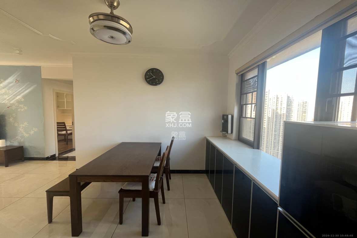 和泓梅溪四季  4室2厅2卫    3400.0元/月 和泓梅溪四季  4室2厅2卫    3400.0元/月室内图