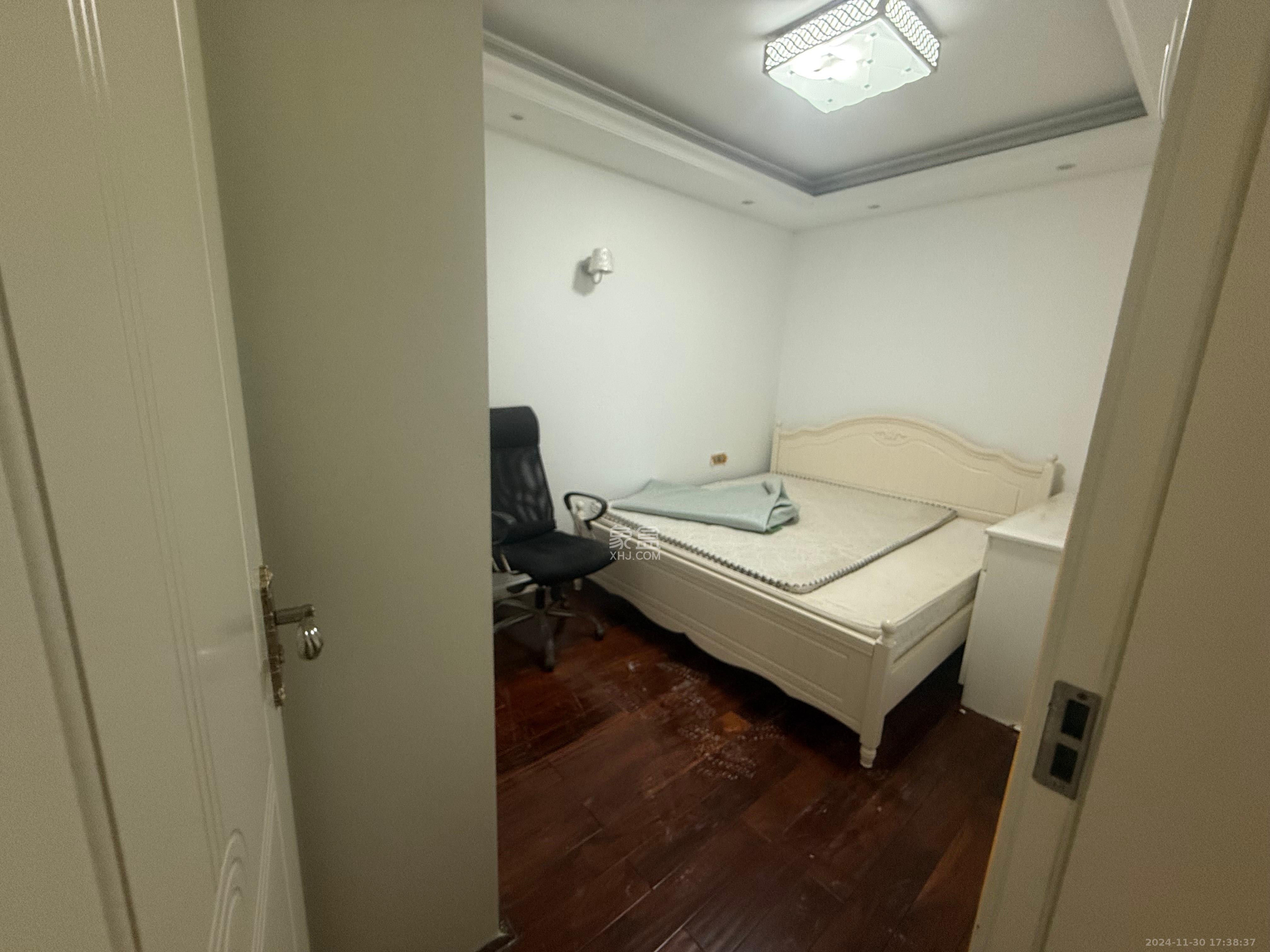 芒果天地(芒果雅苑)  4室2厅1卫    2800.0元/月 芒果天地(芒果雅苑)  4室2厅1卫    2800.0元/月室内图