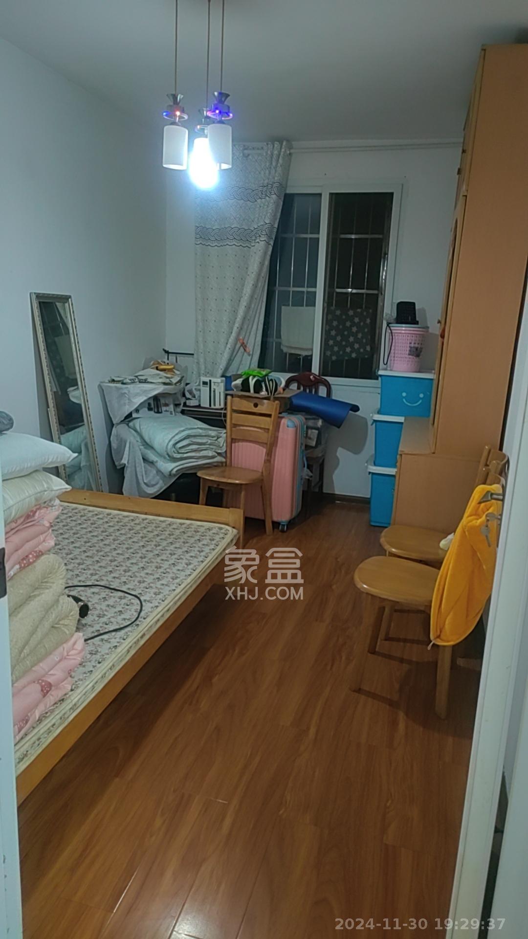 东塘工商局宿舍  1室1厅1卫    2000.0元/月室内图