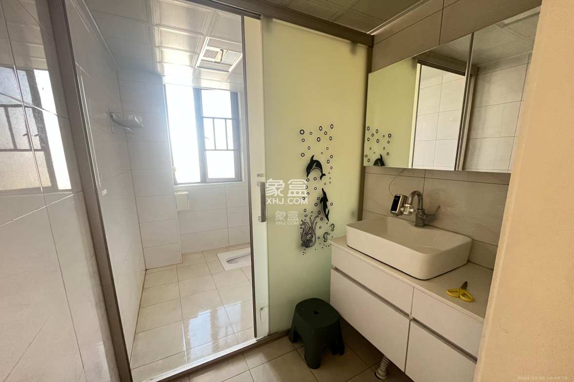 和泓梅溪四季  4室2厅2卫    3400.0元/月 和泓梅溪四季  4室2厅2卫    3400.0元/月室内图