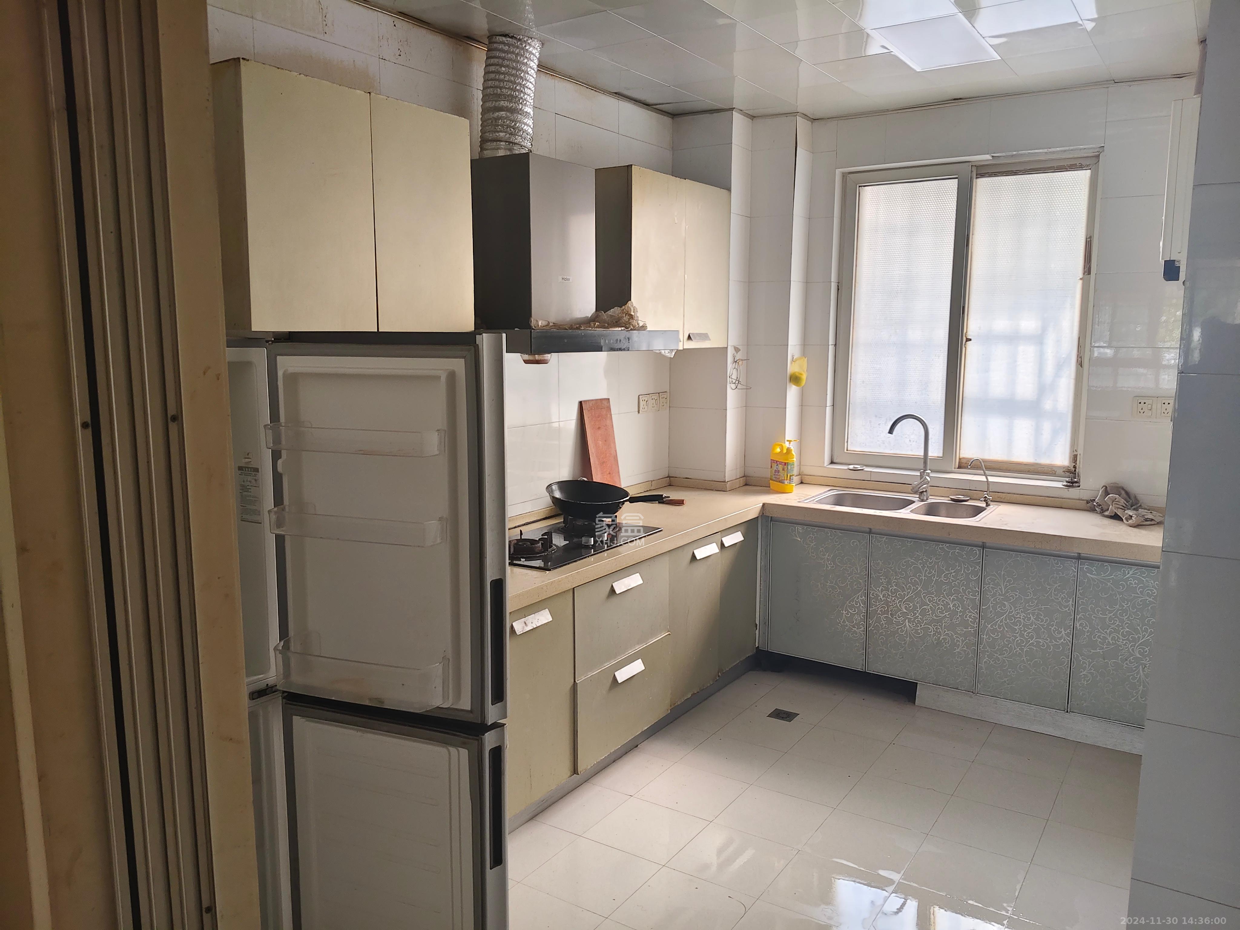 盛湘家园 4室2厅2卫 3200.0元/月 盛湘家园 4室2厅2卫 3200.0元/月室内图