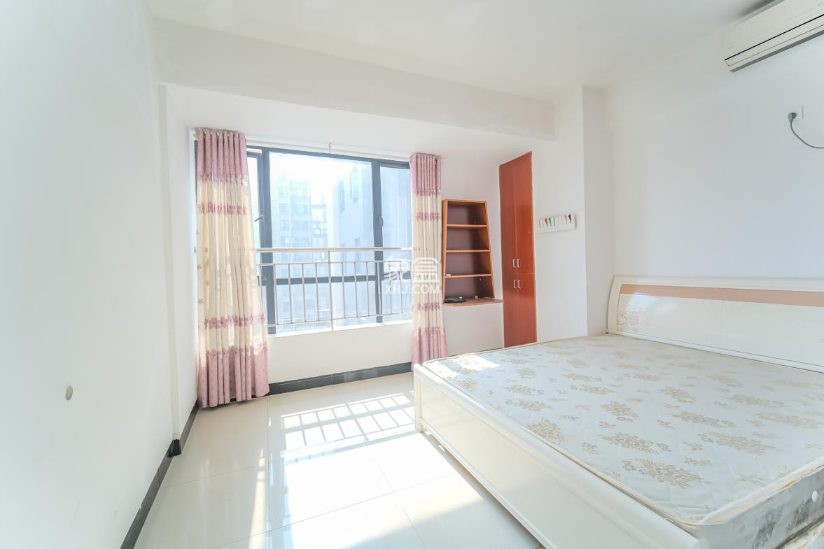 盛地尊域 2室2厅1卫 39.9万 盛地尊域 2室2厅1卫 39.9万卧室