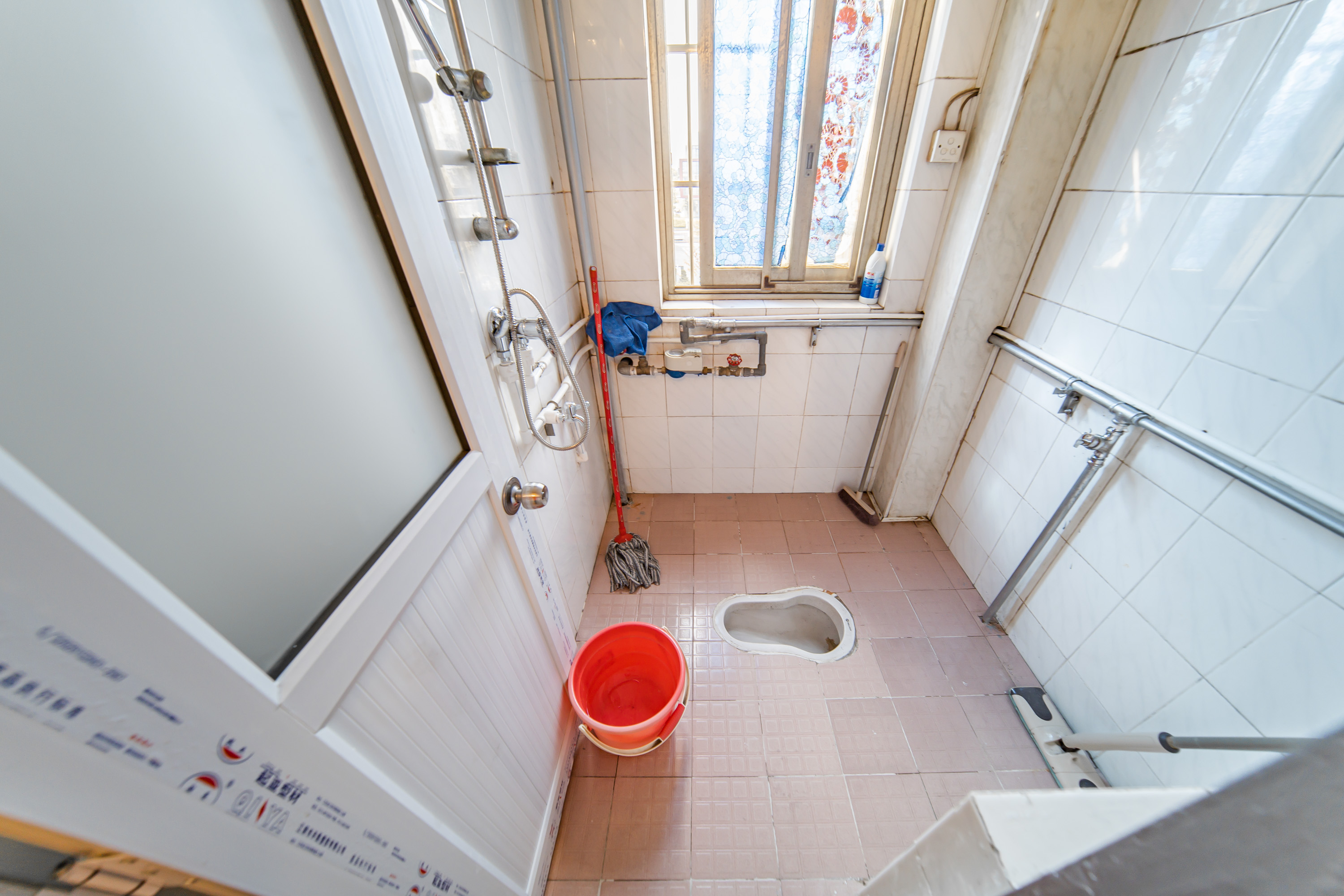 岳麓区公安分局住宅楼  3室2厅2卫   68.00万卫生间